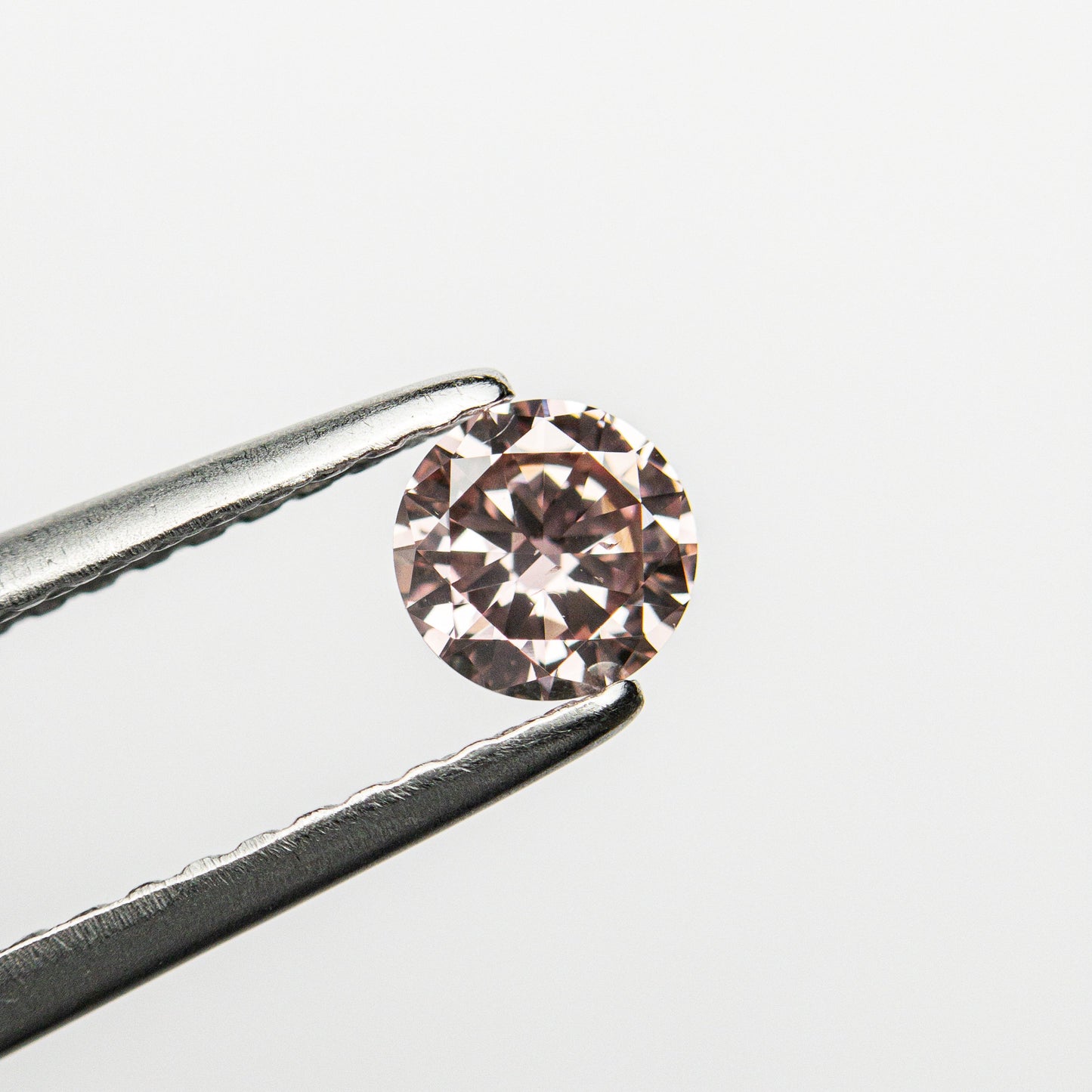 0.30ct 4.43x4.41x2.45mm GIA SI2 Fancy Pink Round Brilliant 24144-01