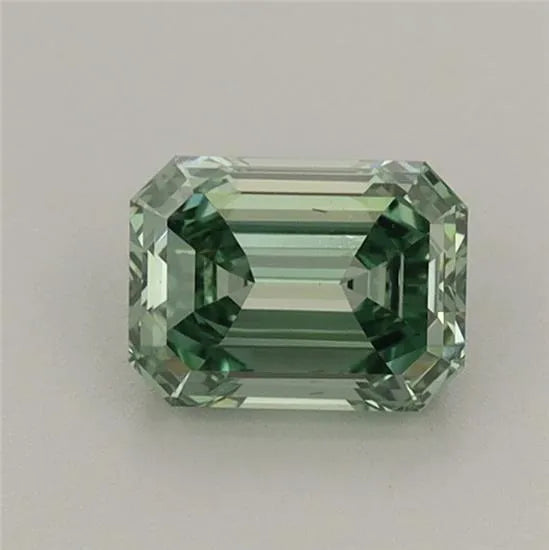 0.71ct Emerald Lab Grown Diamond (Colour Fancy Vivid Green, Clarity VS2, IGI Certified)
