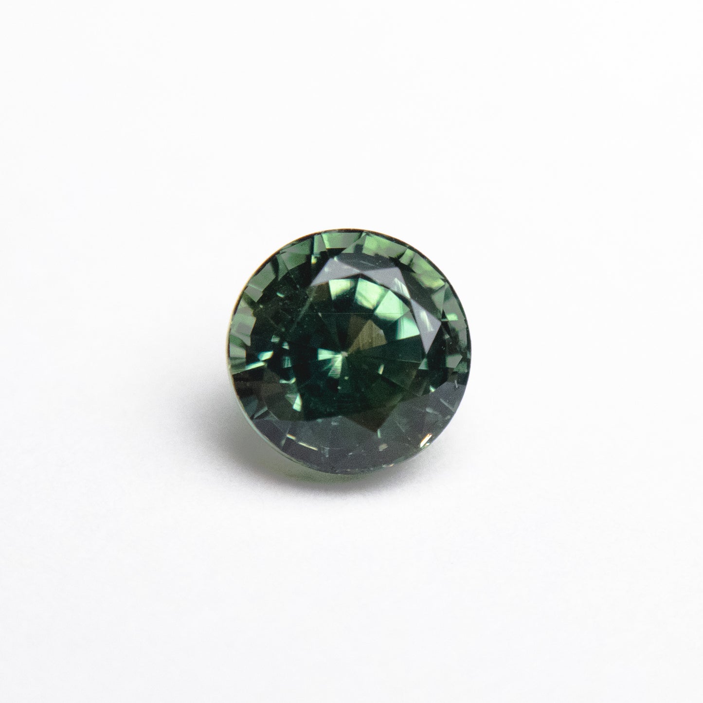 1.03ct 5.57x5.56x4.08mm Green Round Brilliant Sapphire EGEM-34