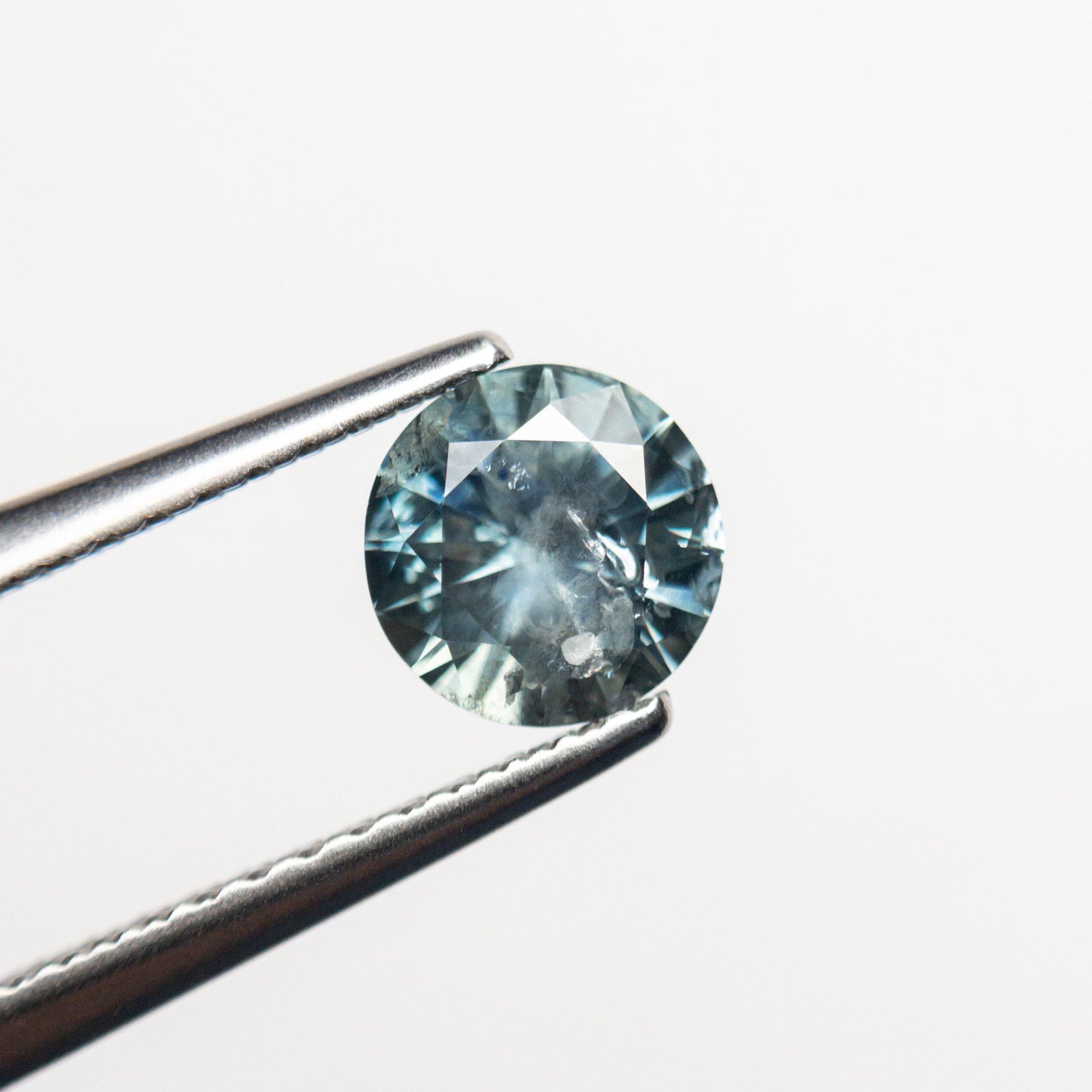 0.75ct 5.57x5.53x3.46mm Round Brilliant Sapphire 19942-30