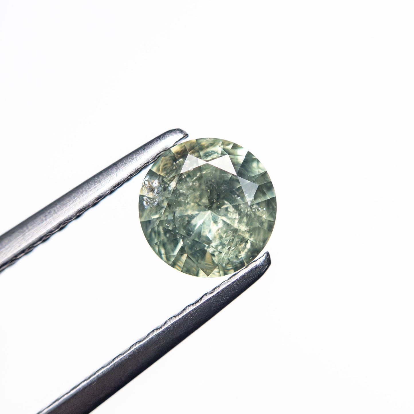 0.70ct 5.50x5.54x3.36mm Round Brilliant Sapphire 23689-01