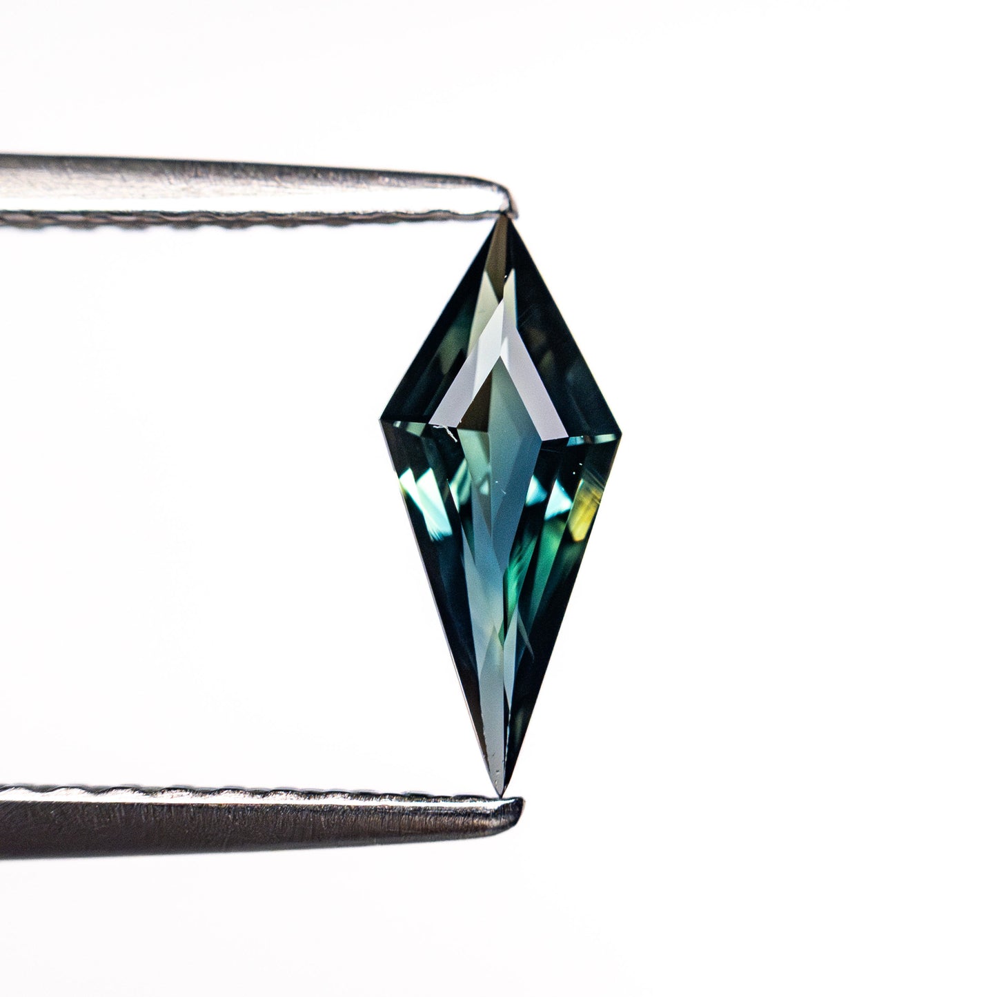 0.45ct 9.57x3.98x2.26mm Kite Step Cut Sapphire 25740-27