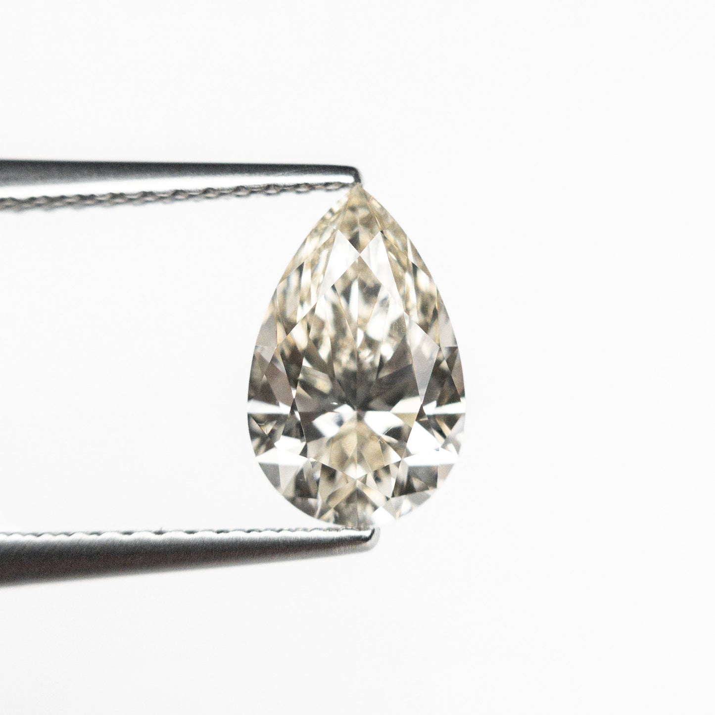 1.31ct 9.43x6.01x3.82mm VS1 U-V Pear Brilliant 🇨🇦 26120-03