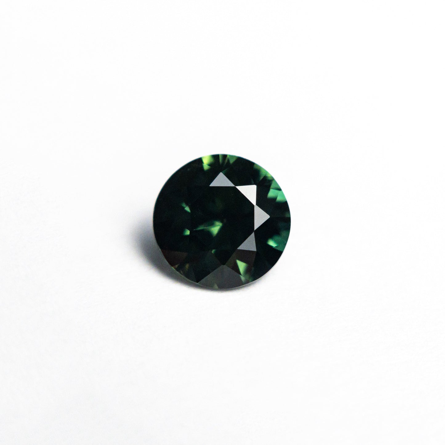 0.87ct 5.91x5.90x3.58mm Round Brilliant Sapphire 26492-03
