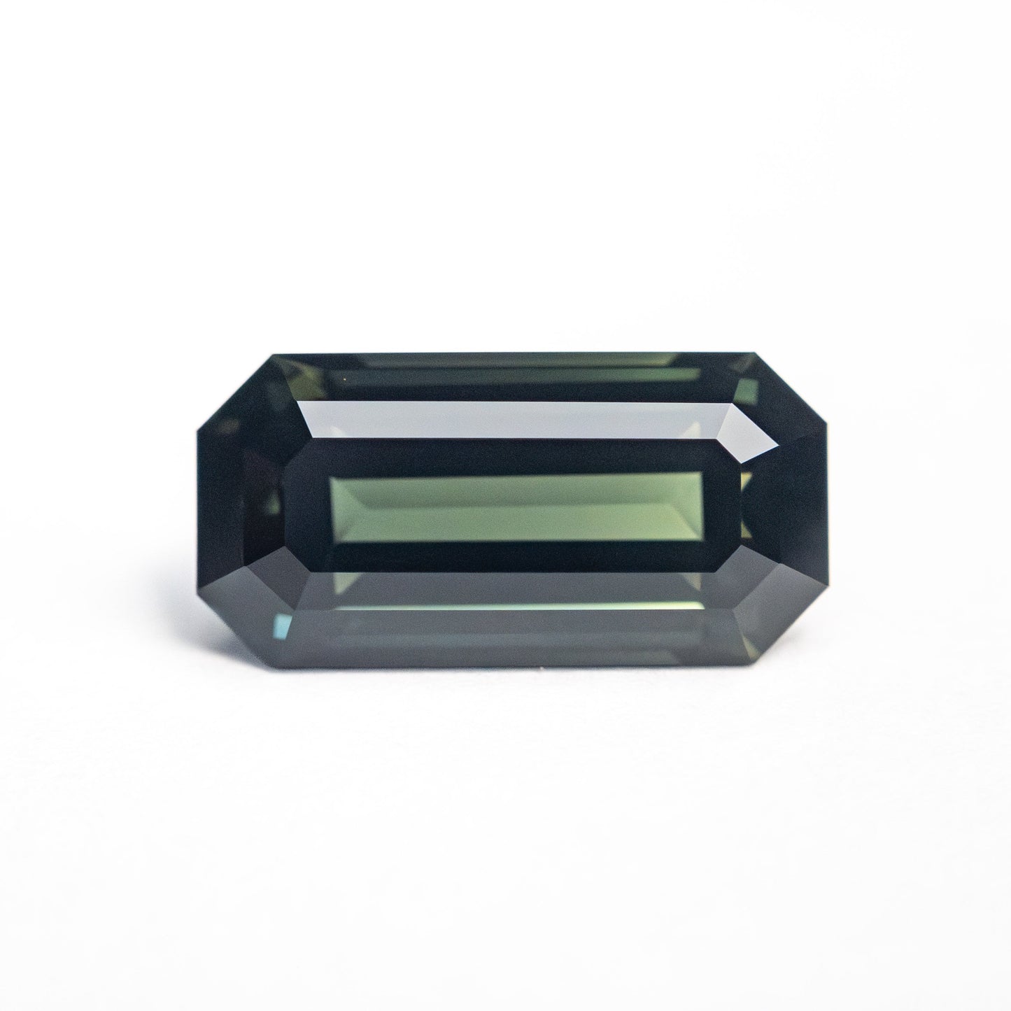 2.55ct 10.47x5.21x4.34mm Cut Corner Rectangle Step Cut Sapphire 26507-01