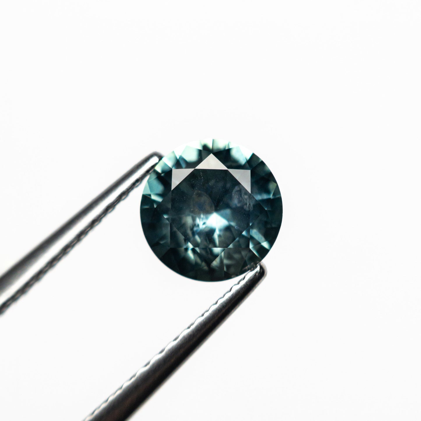 1.10ct 6.40x6.35x3.74mm Round Brilliant Sapphire 26524-22