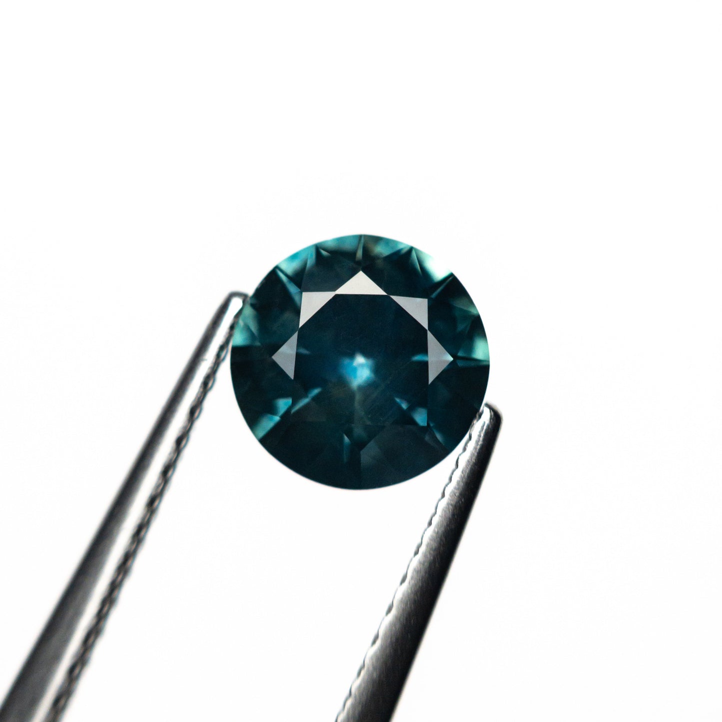 1.30ct 6.77x6.72x4.03mm Round Brilliant Sapphire 26524-27