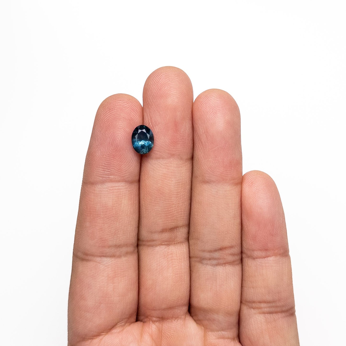 1.81ct 8.52x6.49x4.41mm Oval Brilliant Sapphire 26525-07