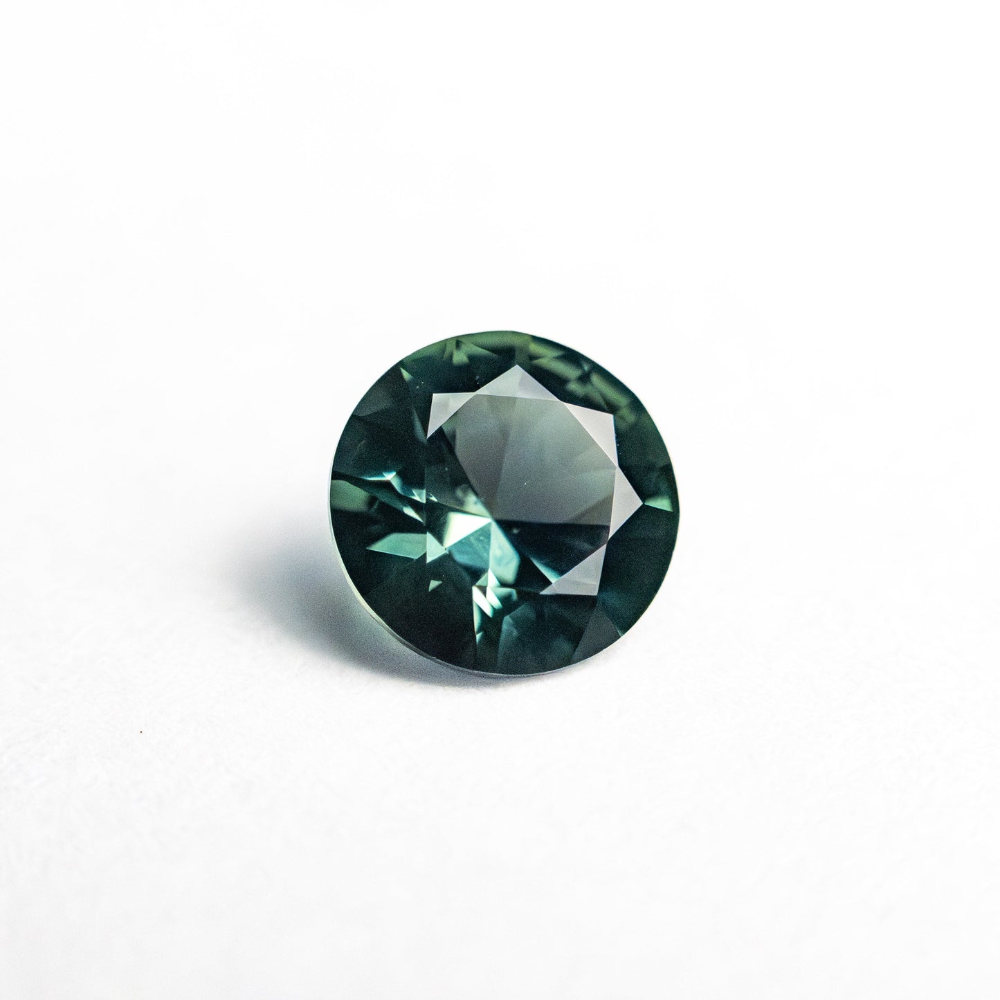 0.86ct 5.95x5.98x3.34mm Round Brilliant Sapphire 26526-05