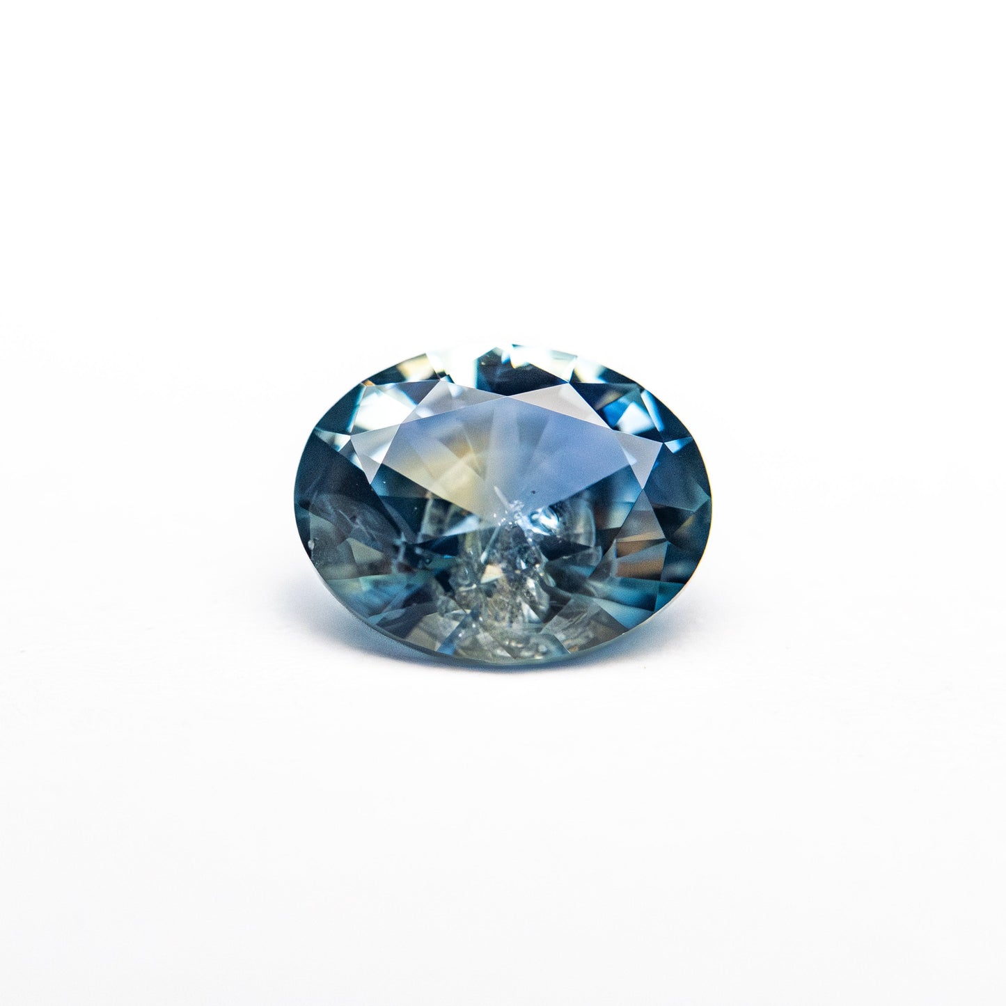 1.01ct 6.97x5.50x3.59mm Oval Brilliant Sapphire 26527-06