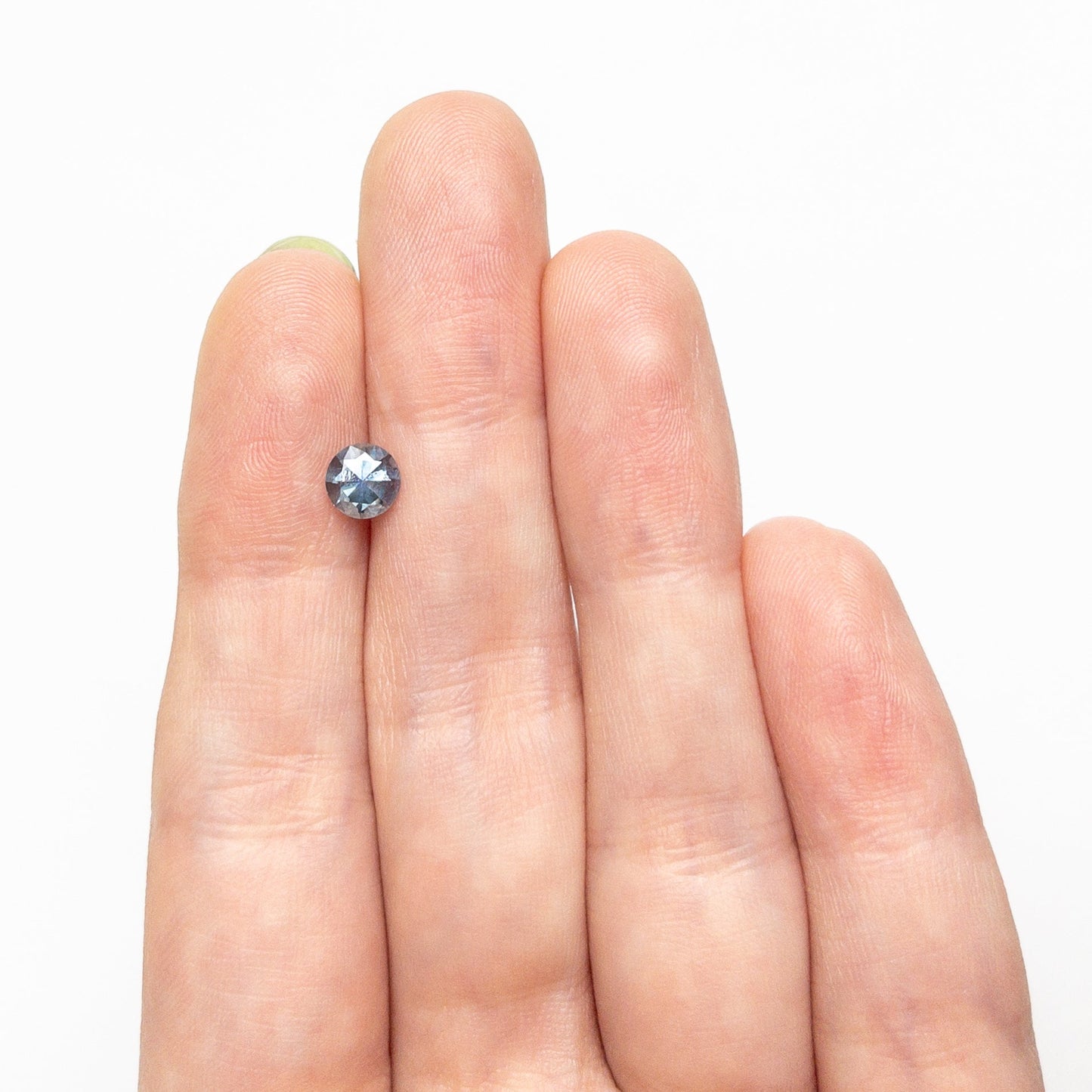 0.70ct 5.29x5.27x3.60mm Round Brilliant Sapphire 26556-23