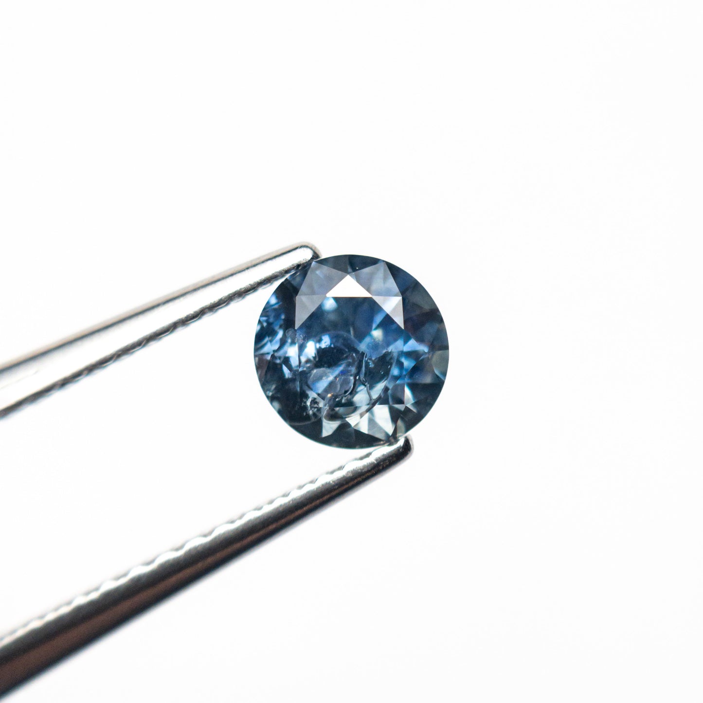 0.69ct 5.22x5.17x3.59mm Round Brilliant Sapphire 26556-33