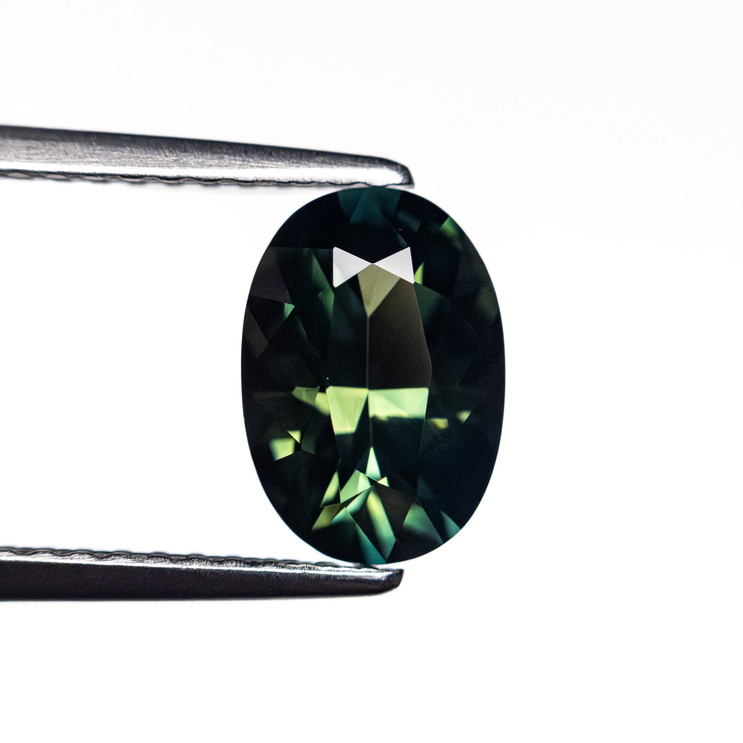 1.58ct 8.62x6.03x4.08mm Oval Brilliant Sapphire 26622-01