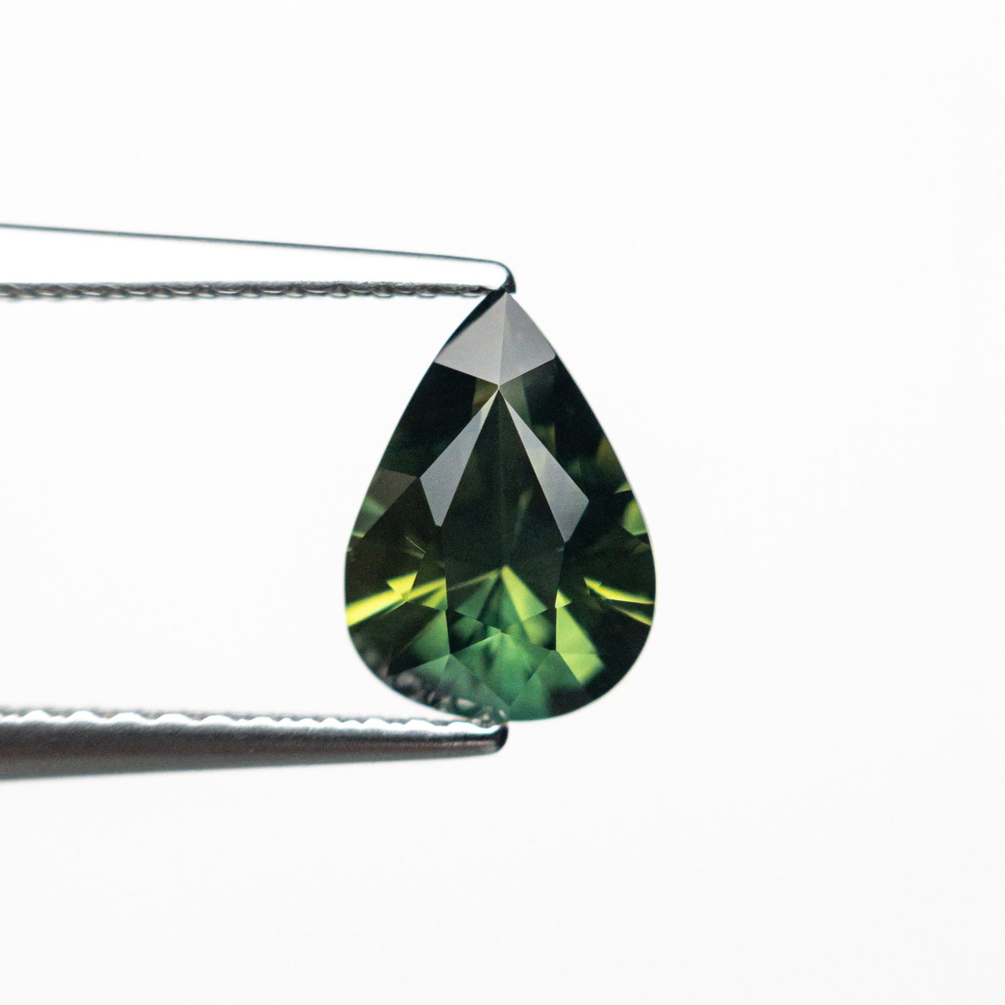 1.23ct 8.35x6.05x3.92mm Pear Brilliant Sapphire 26626-02