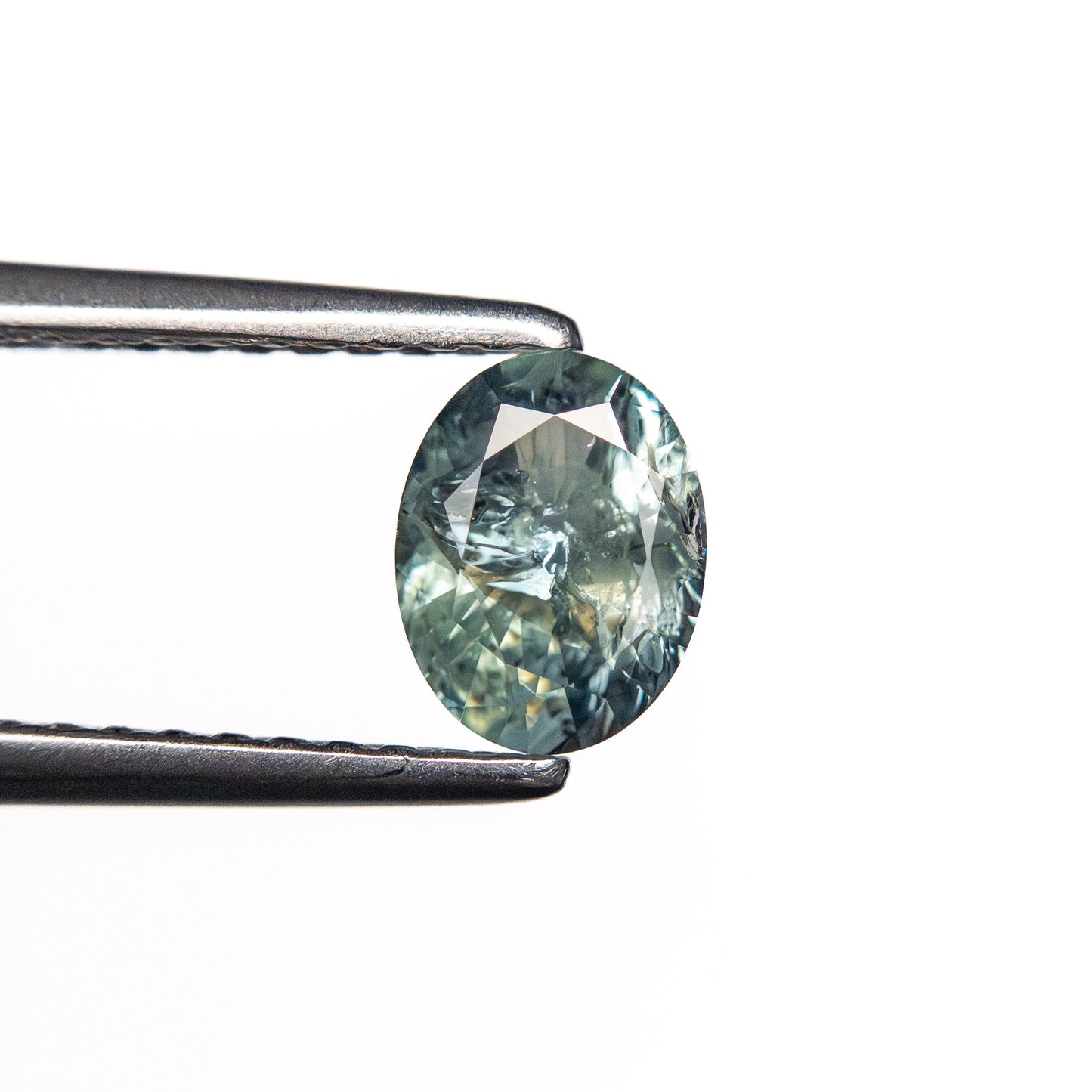 0.70ct 6.19x4.75x3.12mm Oval Brilliant Sapphire 26667-06
