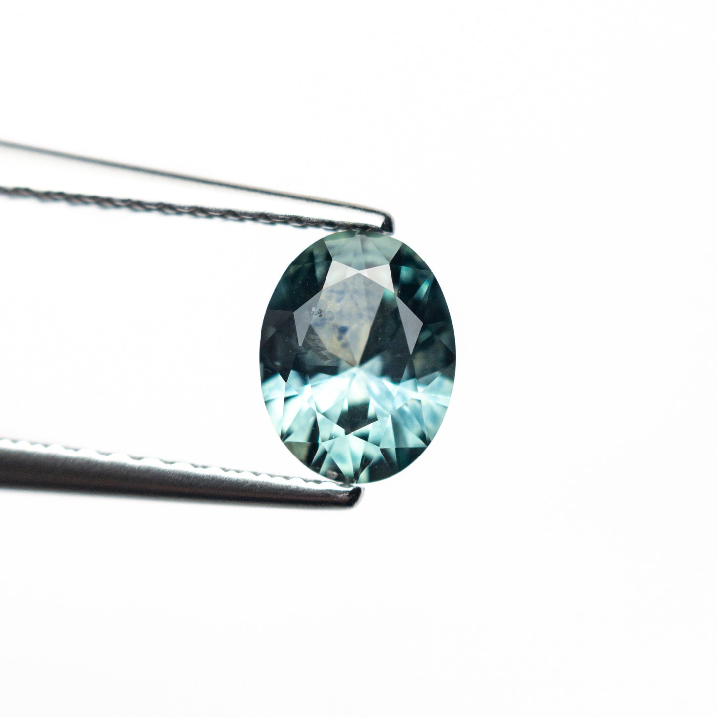 0.84ct 6.63x5.13x3.23mm Oval Brilliant Sapphire 26668-16