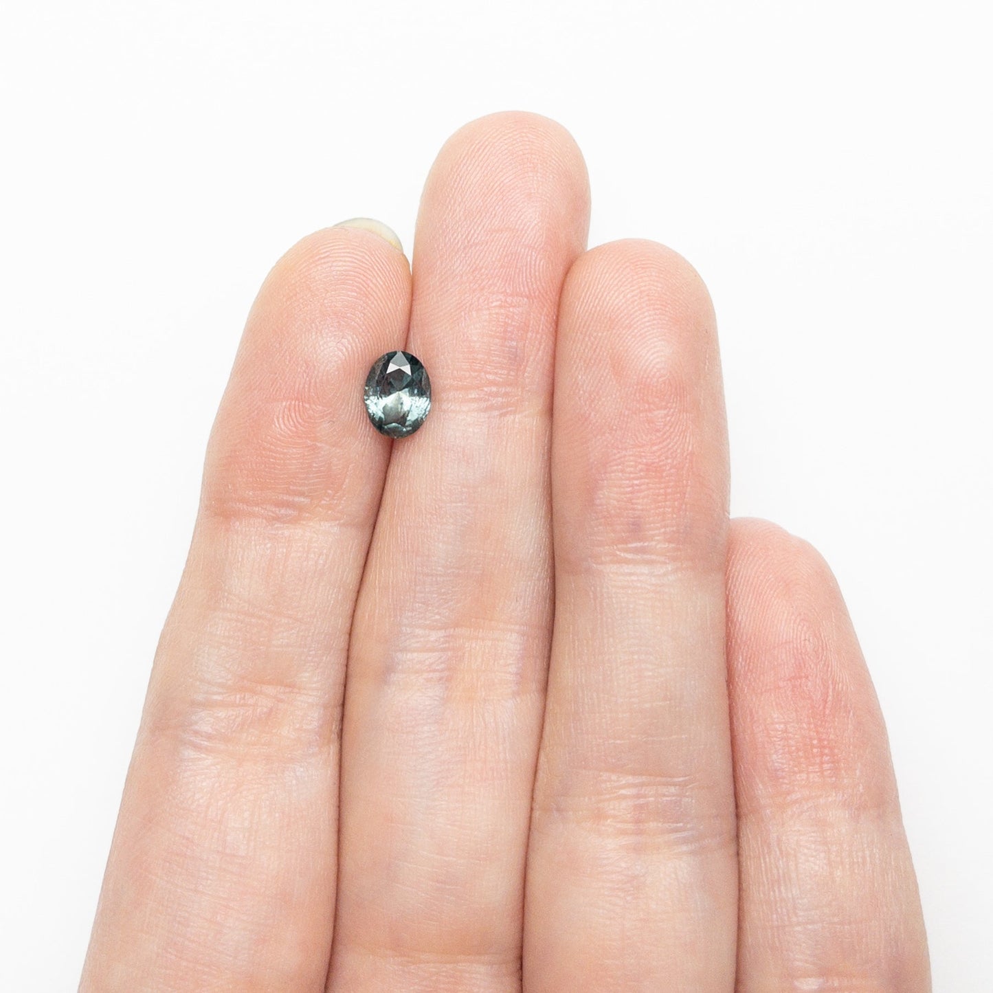0.84ct 6.63x5.13x3.23mm Oval Brilliant Sapphire 26668-16
