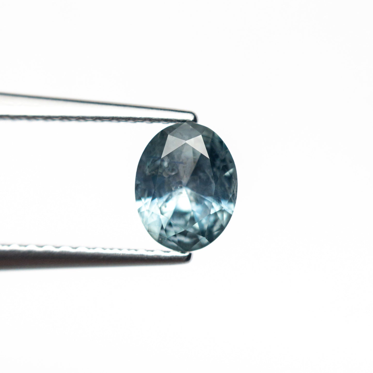 0.88ct 6.53x5.19x3.31mm Oval Brilliant Sapphire 26668-20
