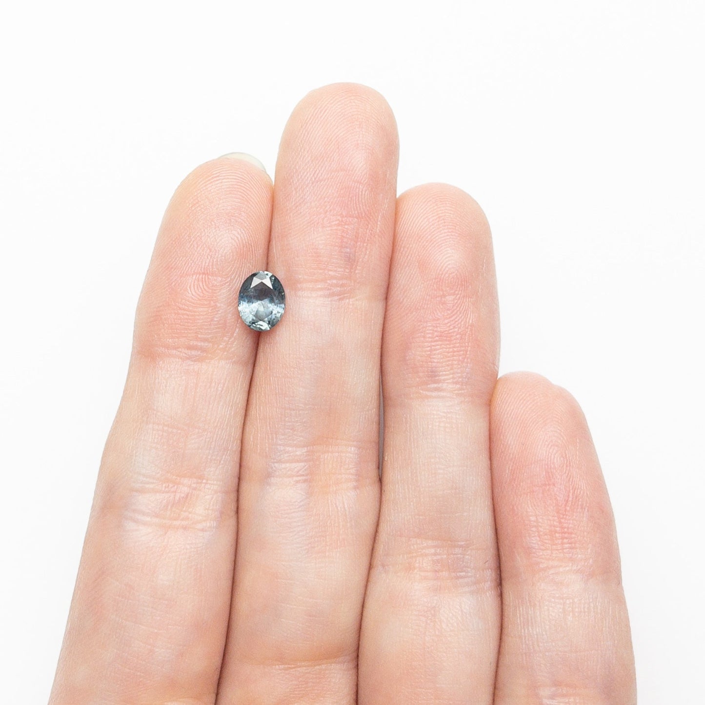 0.88ct 6.53x5.19x3.31mm Oval Brilliant Sapphire 26668-20