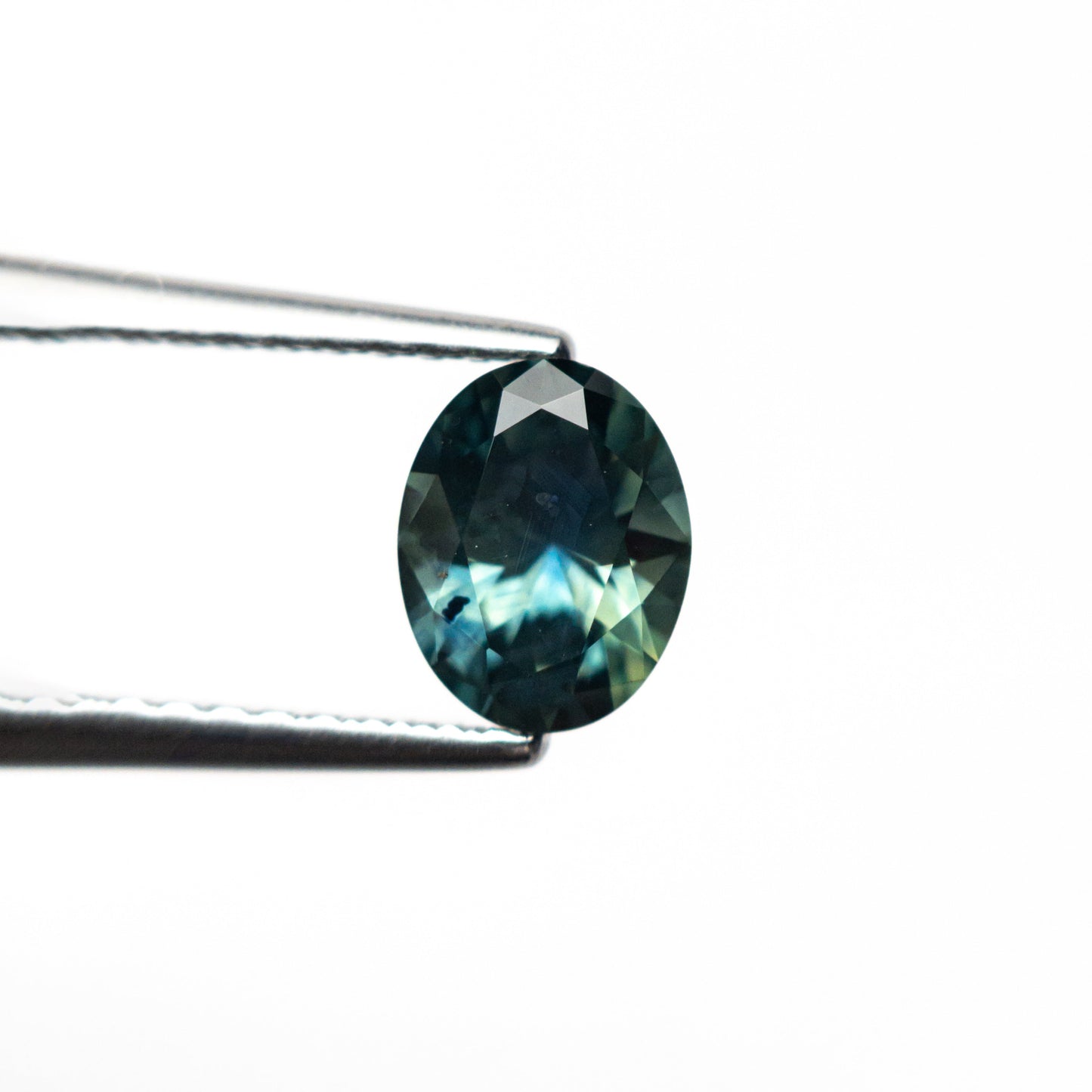 0.86ct 6.46x5.10x3.55mm Oval Brilliant Sapphire 26668-27