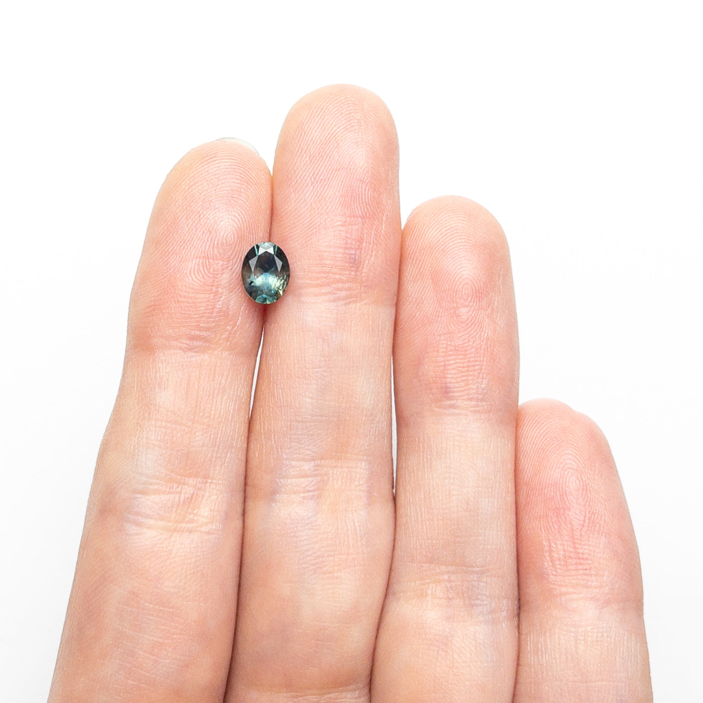 0.86ct 6.46x5.10x3.55mm Oval Brilliant Sapphire 26668-27