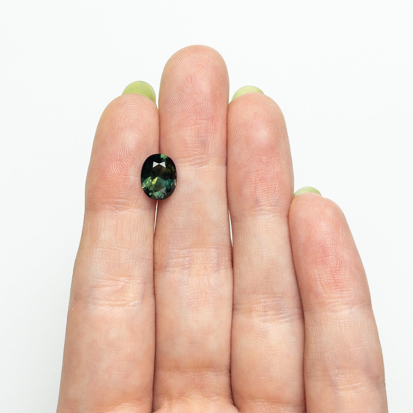 2.31ct 9.03x7.02x4.85mm Oval Brilliant Sapphire 26735-01