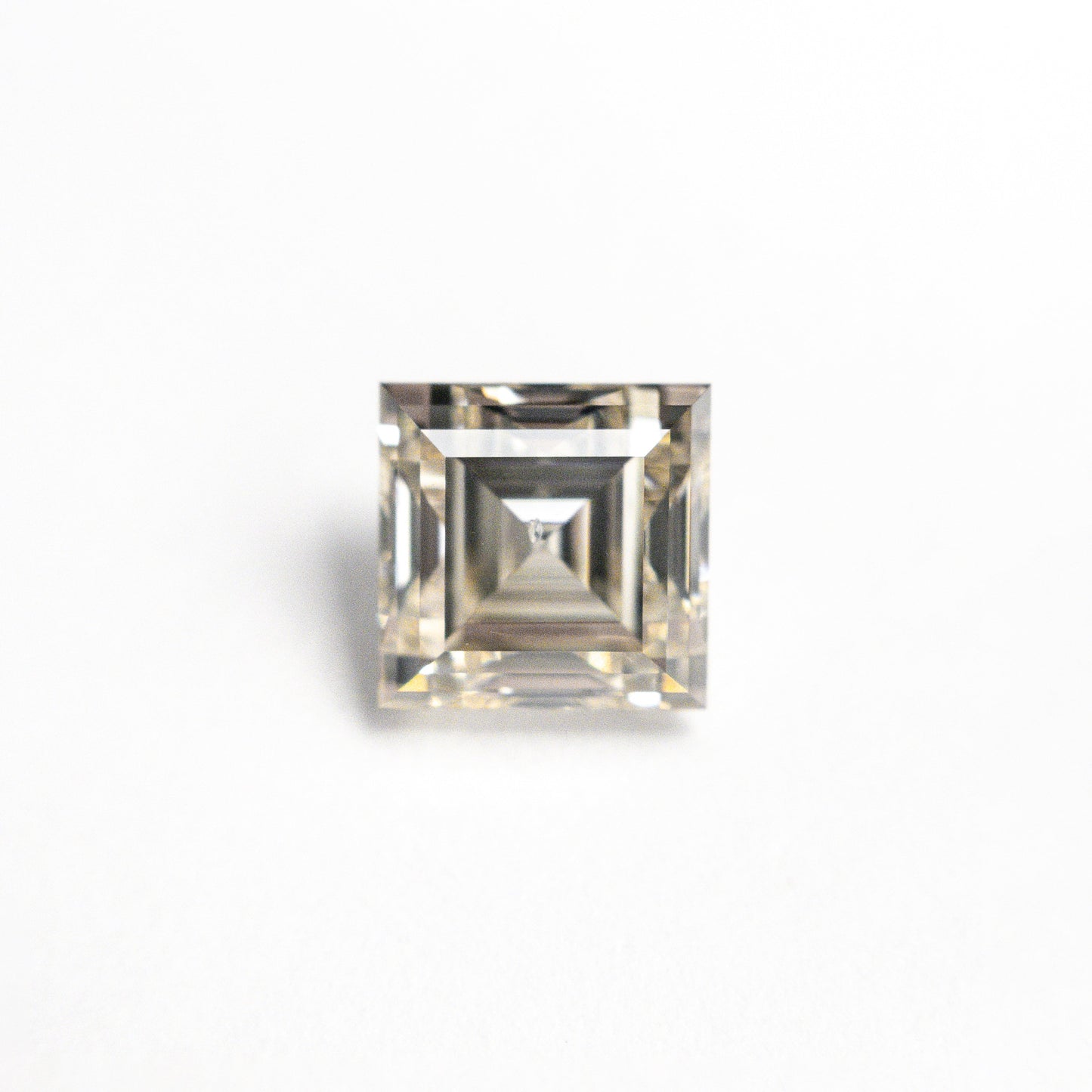 1.27ct 5.75x5.72x4.02mm SI2 O-P Carré Cut 🇨🇦 26852-01