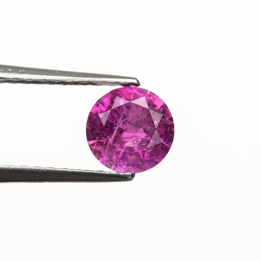 0.71ct 5.53x5.51x3.36mm Round Brilliant Sapphire 27957-23