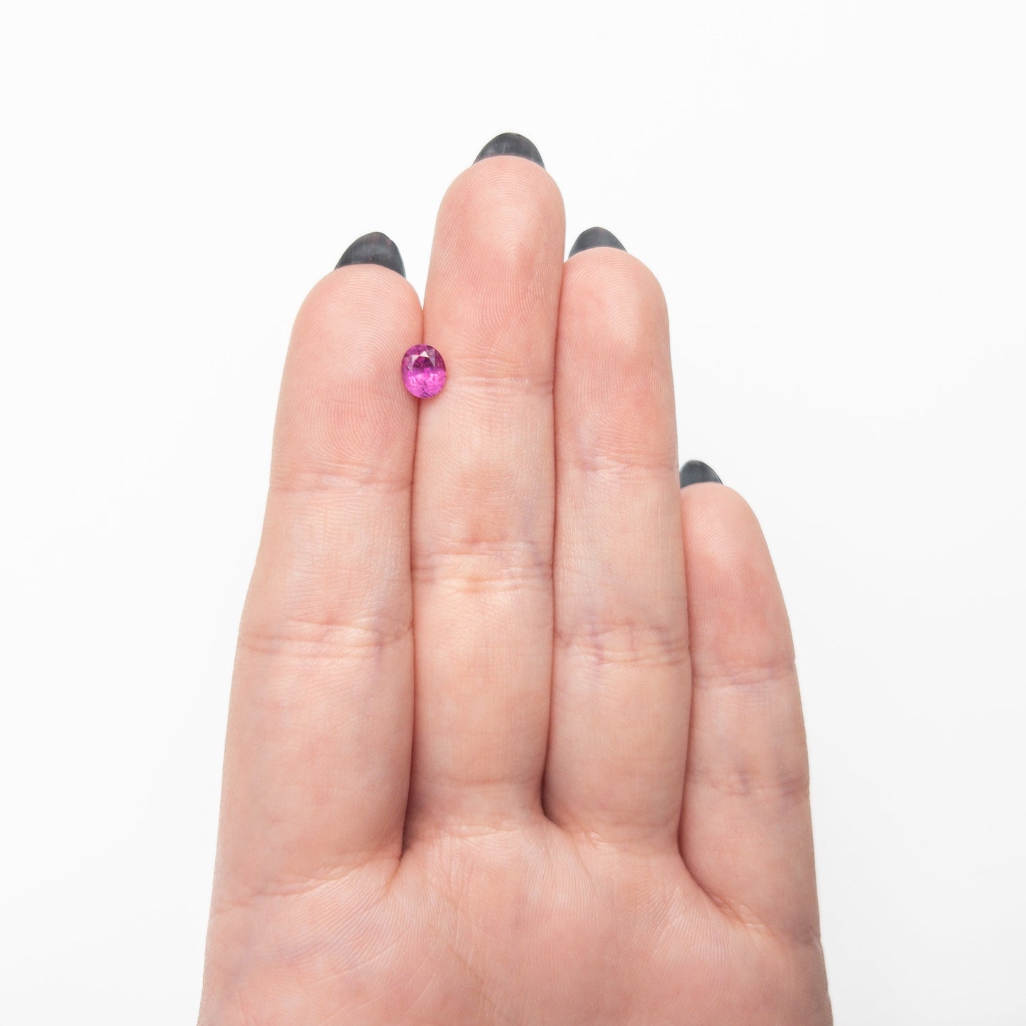 0.76ct 5.93x4.94x3.32mm Oval Brilliant Sapphire 27957-34