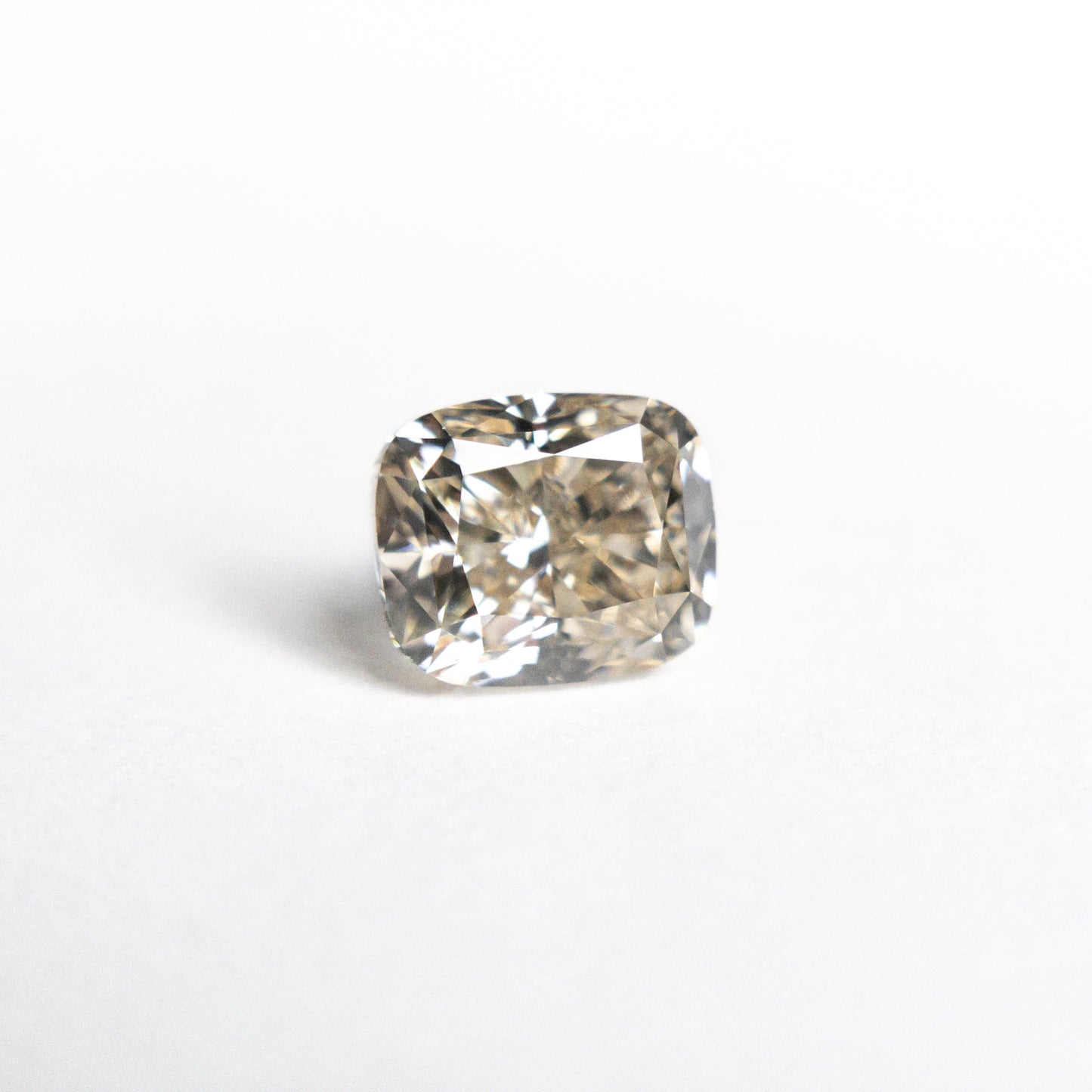 1.00ct 5.82x4.91x3.88mm VS1 C3 Cushion Brilliant 18257-08