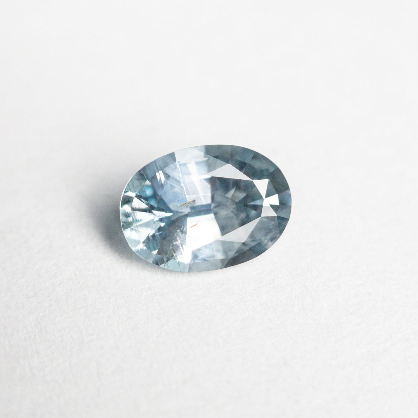 0.84ct 6.95x5.00x3.00mm Oval Brilliant Sapphire 23447-28