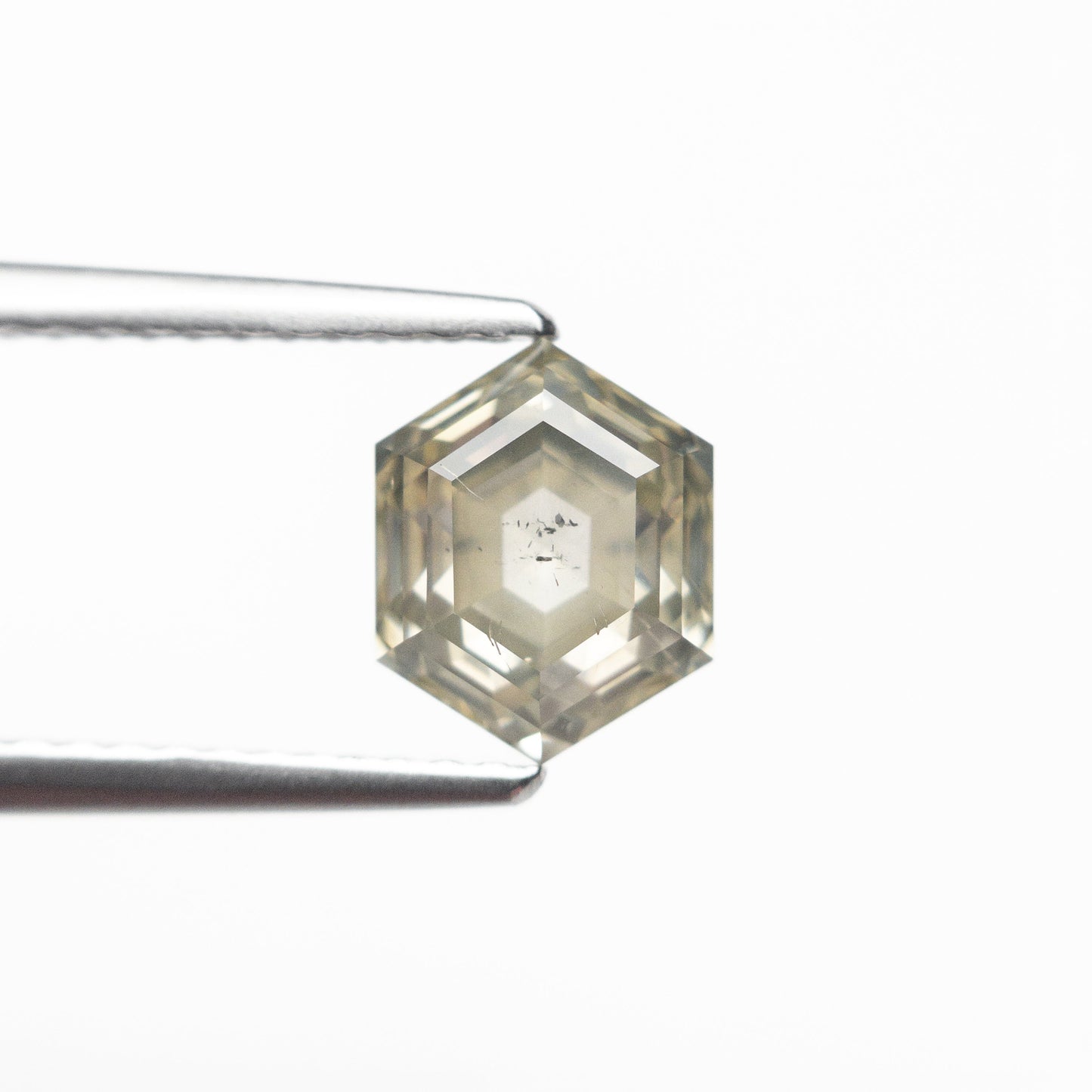 1.66ct 7.65x6.06x4.36mm Hexagon Step Cut 25455-04