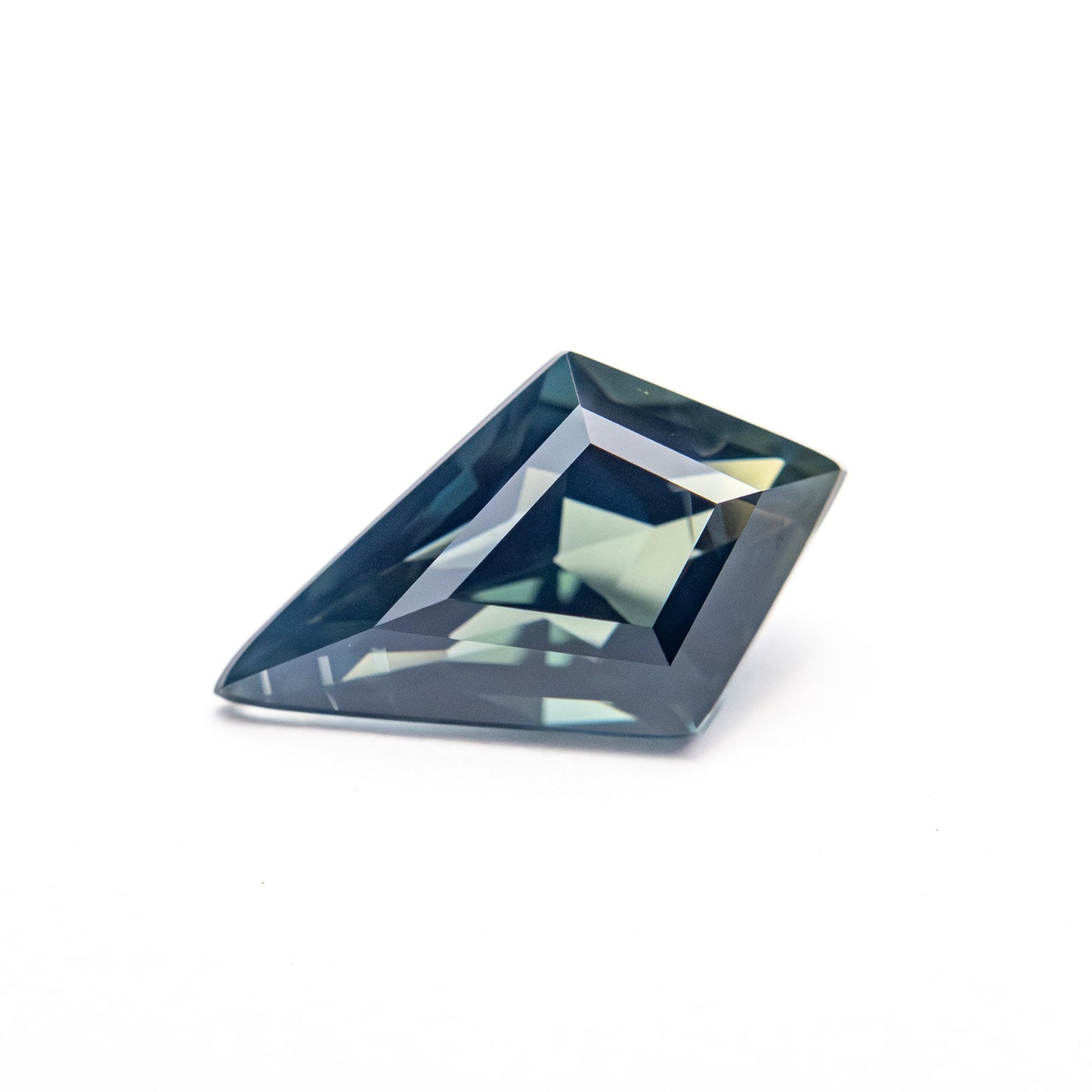 1.43ct 10.46x6.29x4.04mm Kite Step Cut Sapphire 25768-01