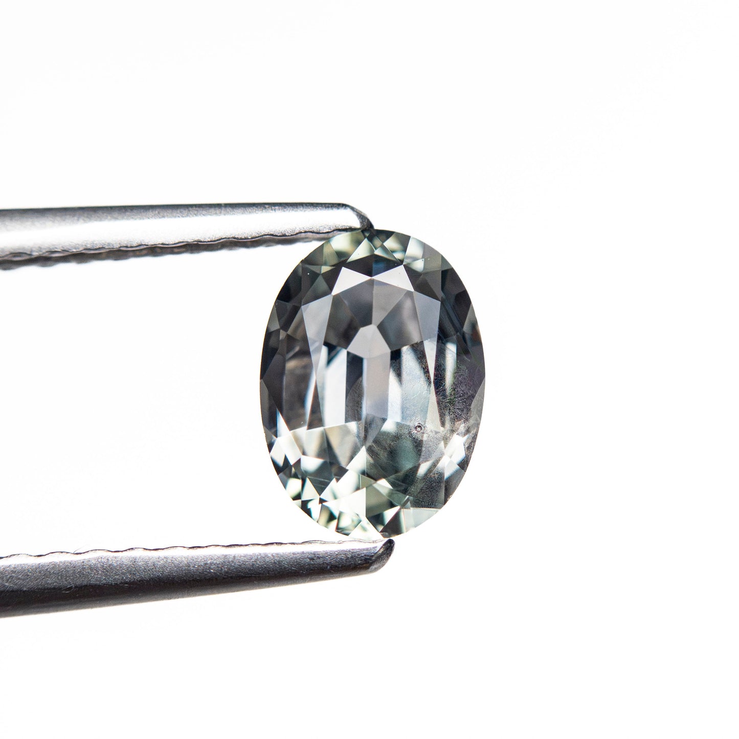 0.94ct 6.97x5.01x3.14mm Oval Brilliant Sapphire 26162-10