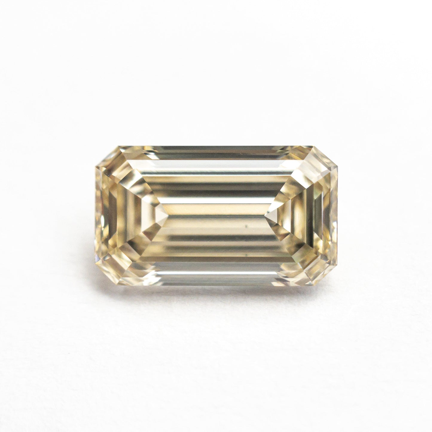 2.20ct 10.04x5.79x3.66mm VS2 C3 Cut Corner Rectangle Step Cut 26305-01
