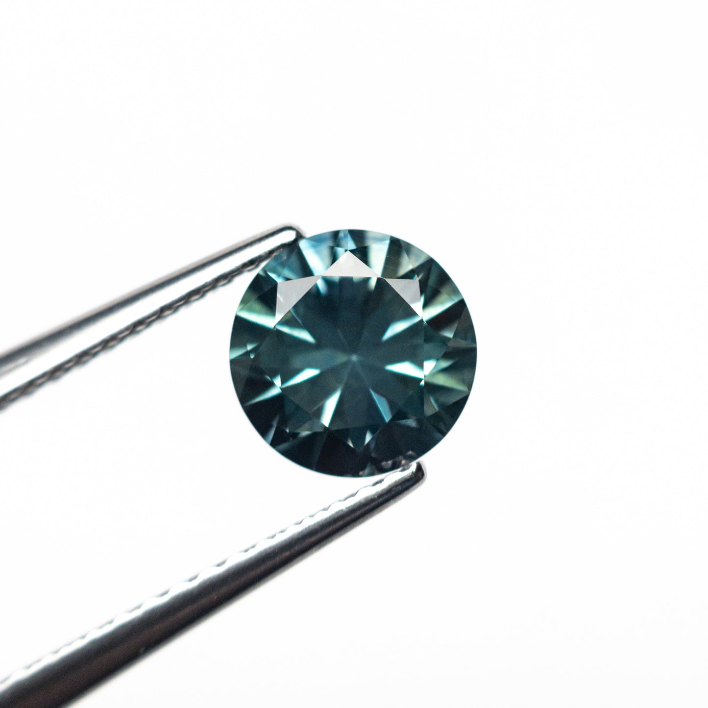 1.33ct 6.68x6.63x4.30mm Round Brilliant Sapphire 26524-20