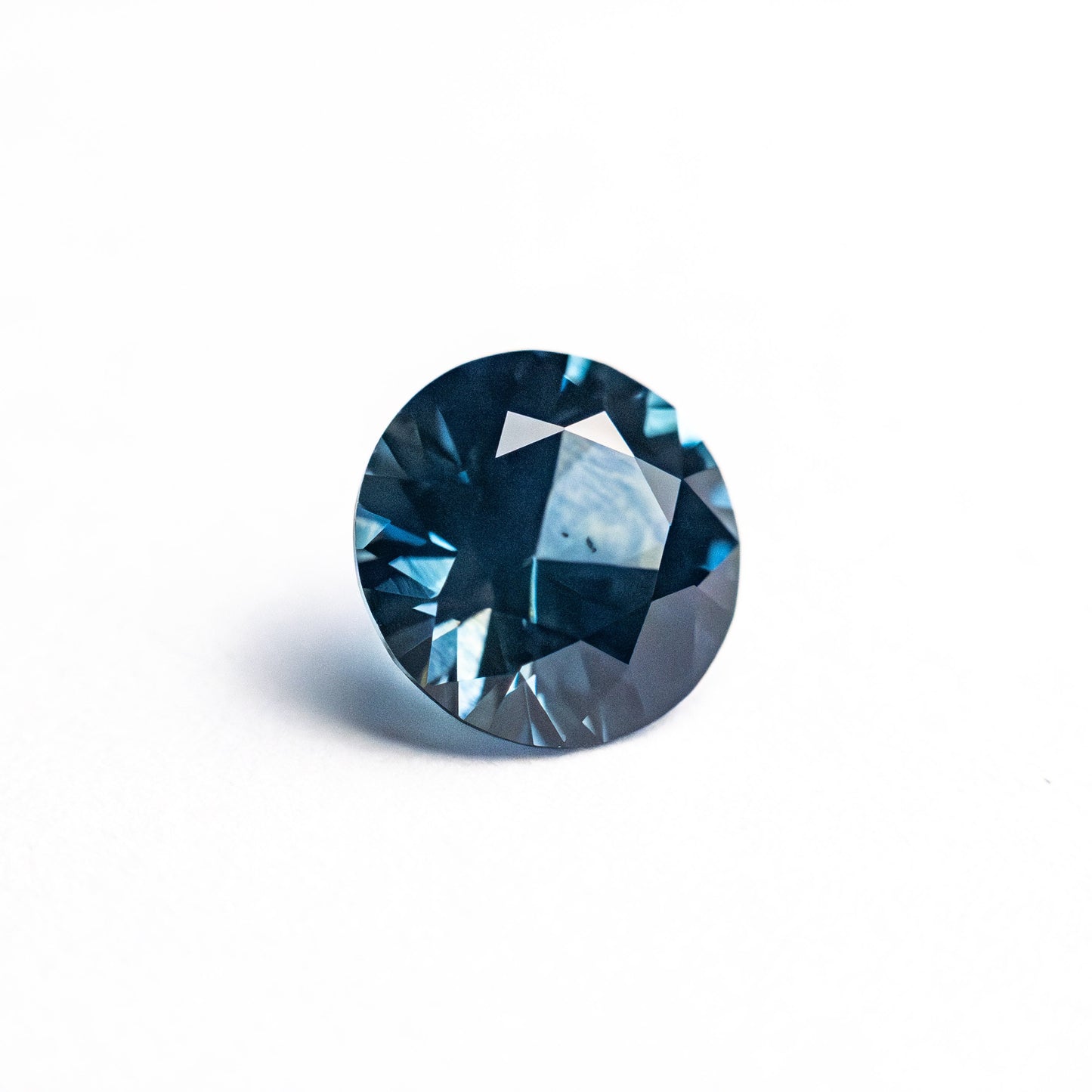 1.07ct 6.20x6.24x3.94mm Round Brilliant Sapphire 26526-06