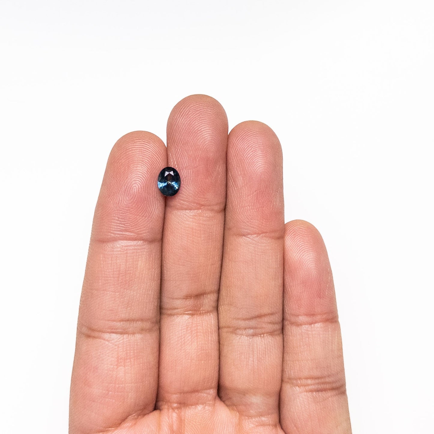 0.99ct 6.99x5.43x3.41mm Oval Brilliant Sapphire 26527-15