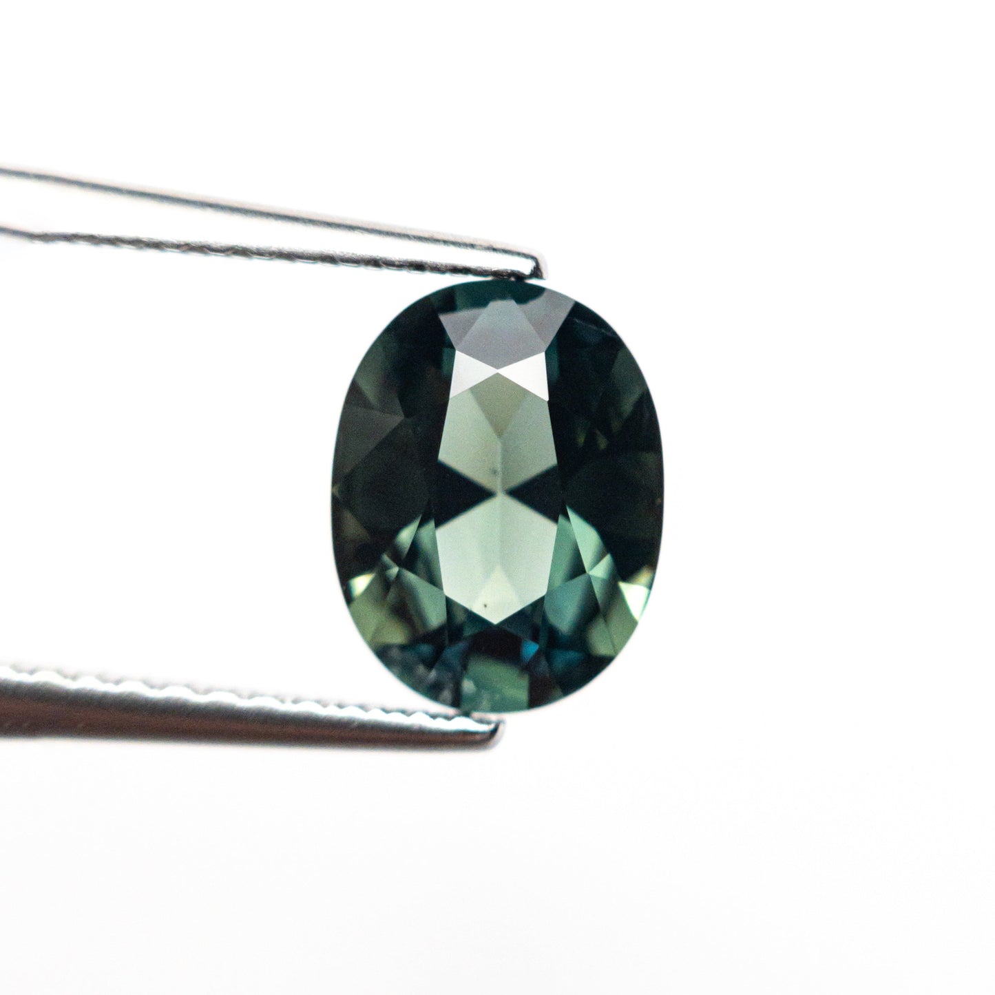 1.67ct 8.57x6.59x3.81mm Oval Brilliant Sapphire 26622-07