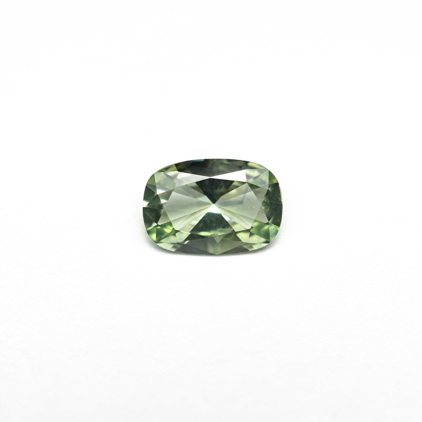 0.47ct 5.52x3.79x2.33mm Cushion Brilliant Sapphire 26765-05