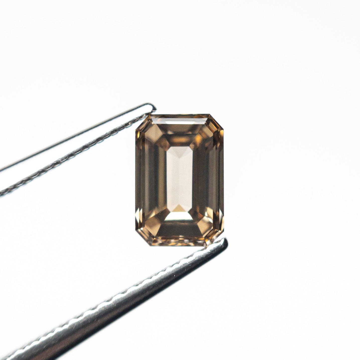 1.03ct 6.92x4.63x2.92mm VS2 C6 Cut Corner Rectangle Step Cut 27108-01