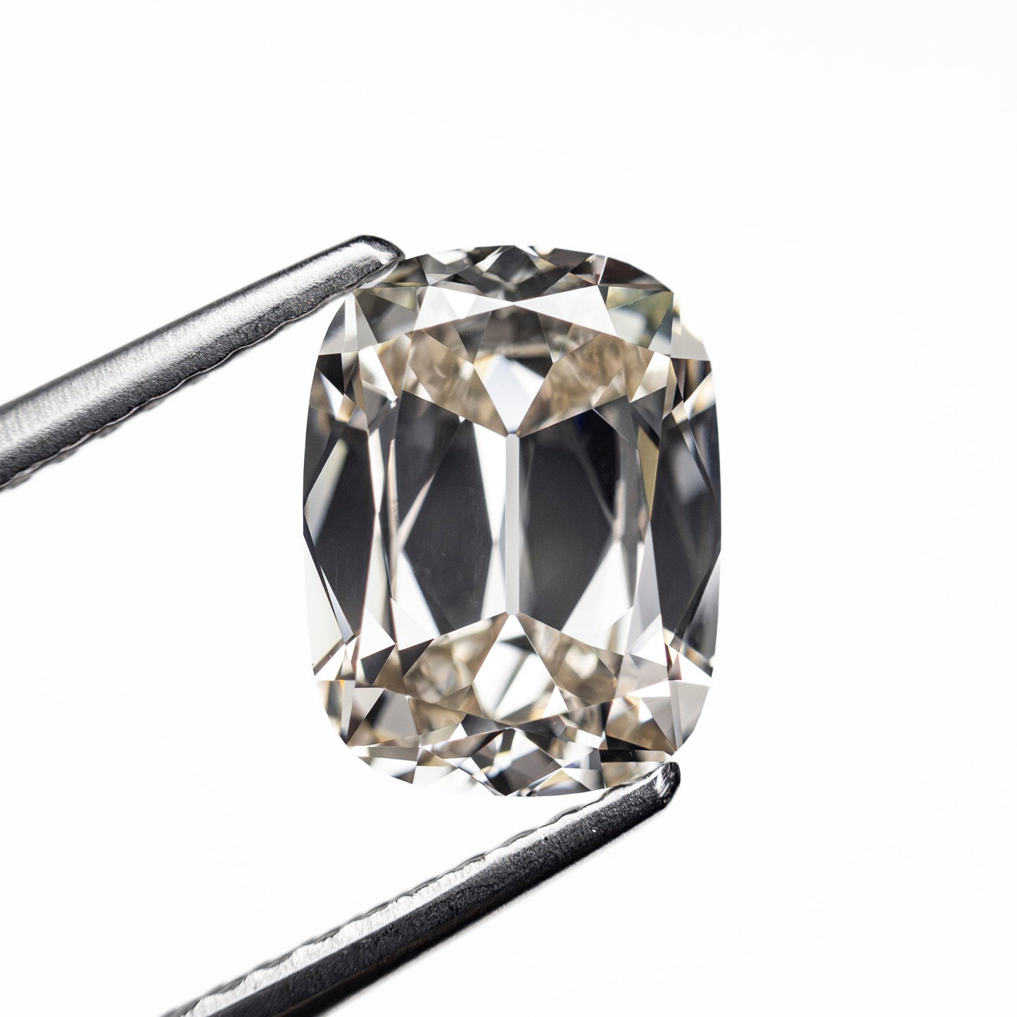 2.03ct 8.87x6.74x4.02mm GIA VS2 L Cushion Brilliant 27320-01