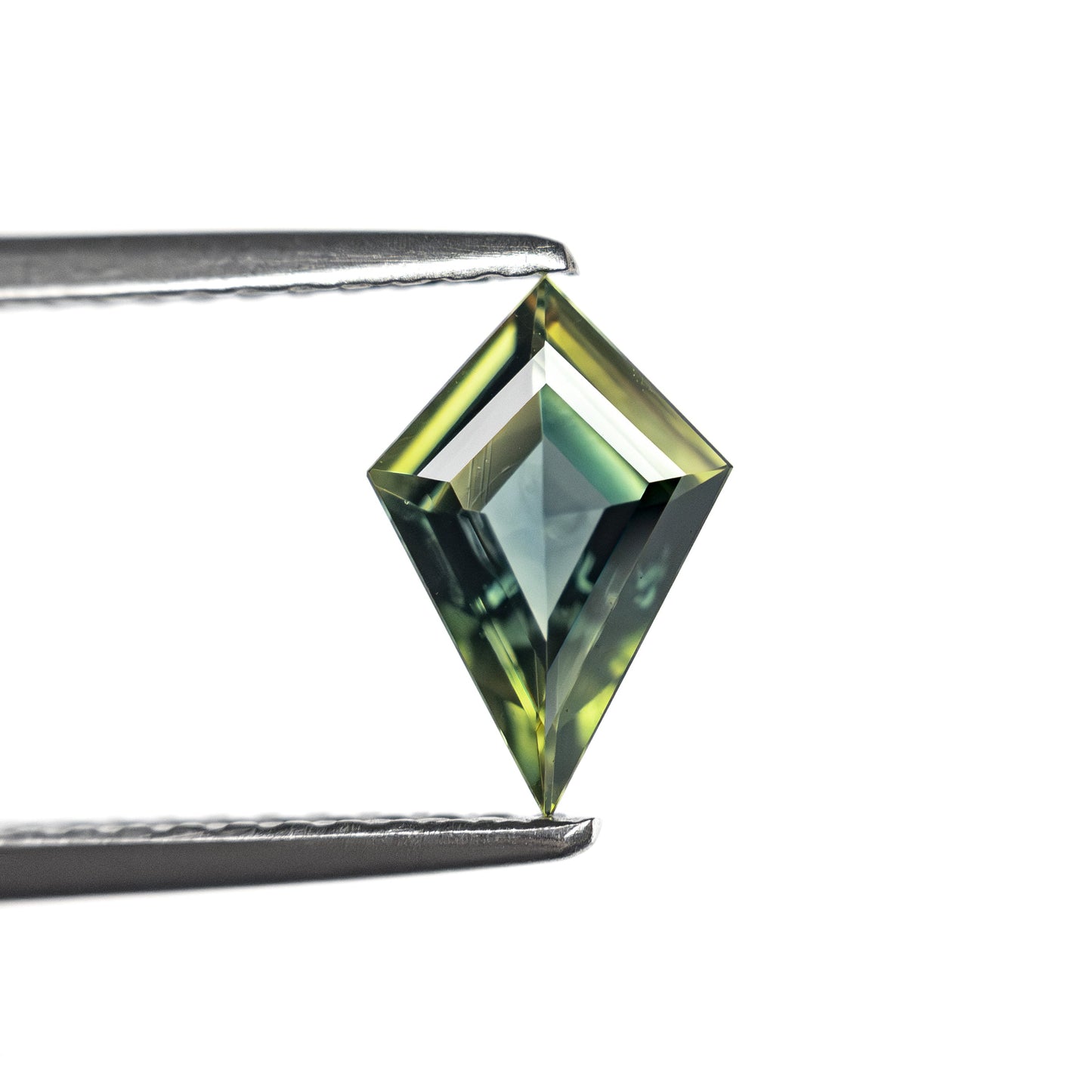 0.61ct 8.61x5.18x2.53mm Kite Step Cut Sapphire 27336-21