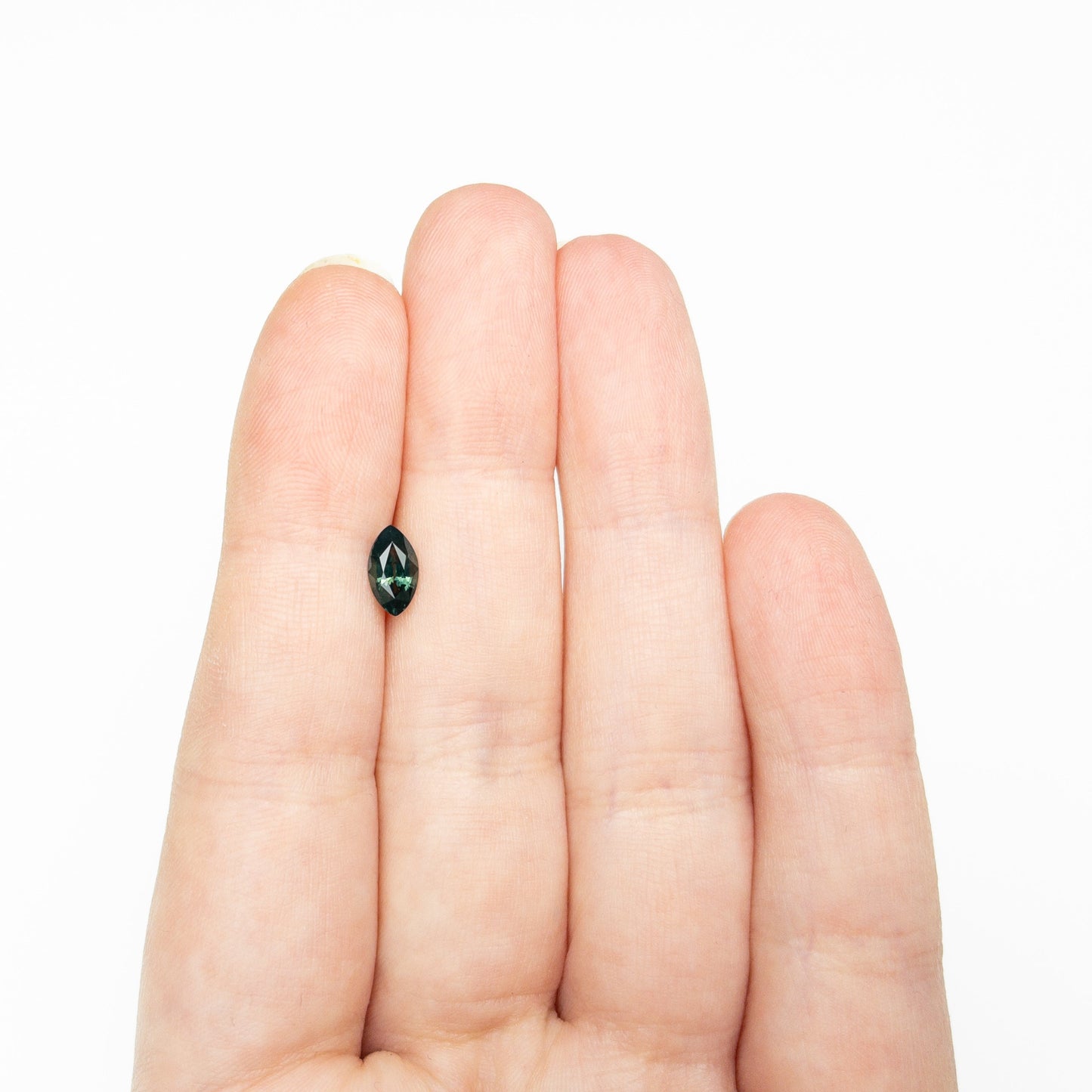 0.94ct 8.11x4.57x3.46m Marquise Brilliant Sapphire 27344-01