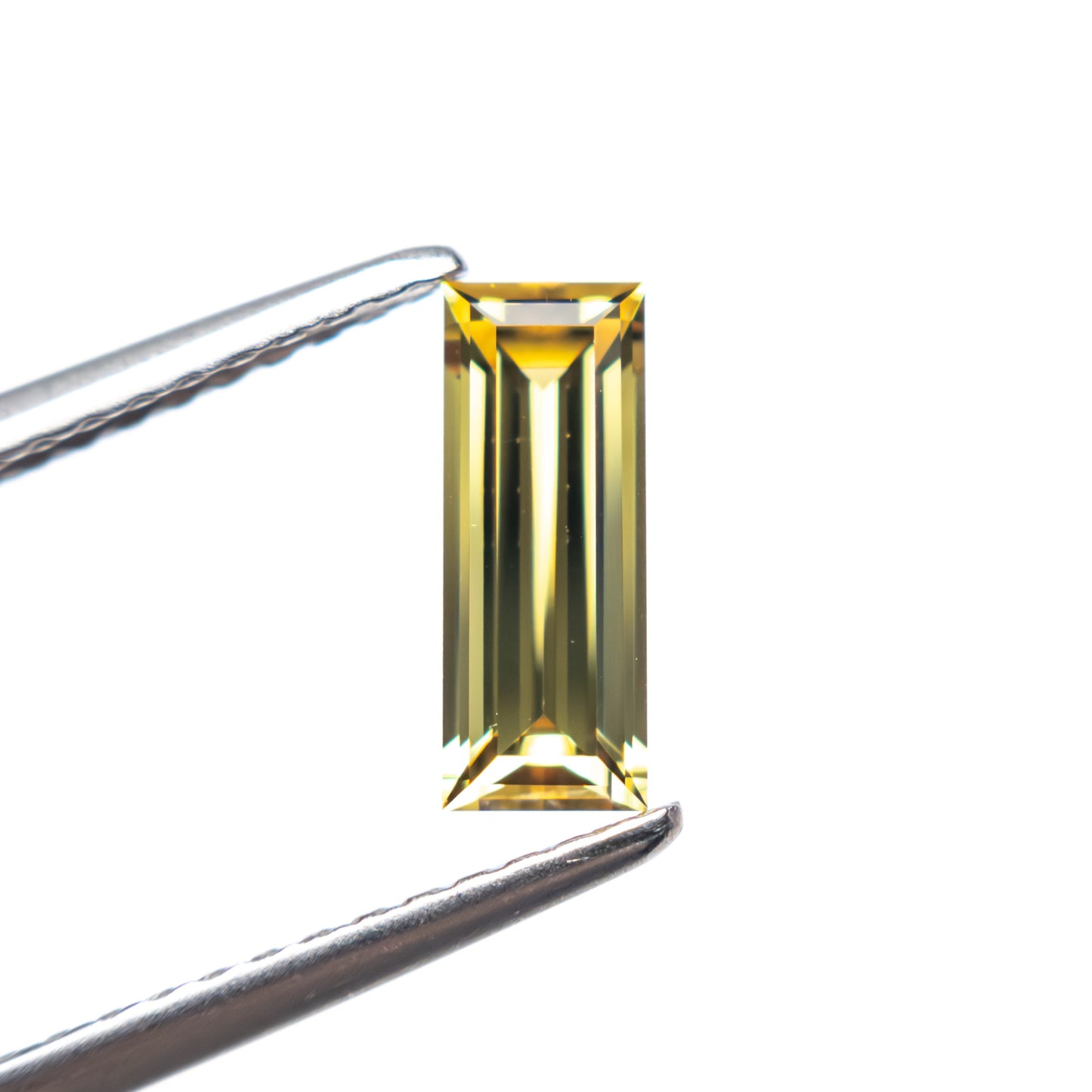 0.75ct 8.56x3.27x2.36mm Baguette Step Cut Sapphire 27719-03