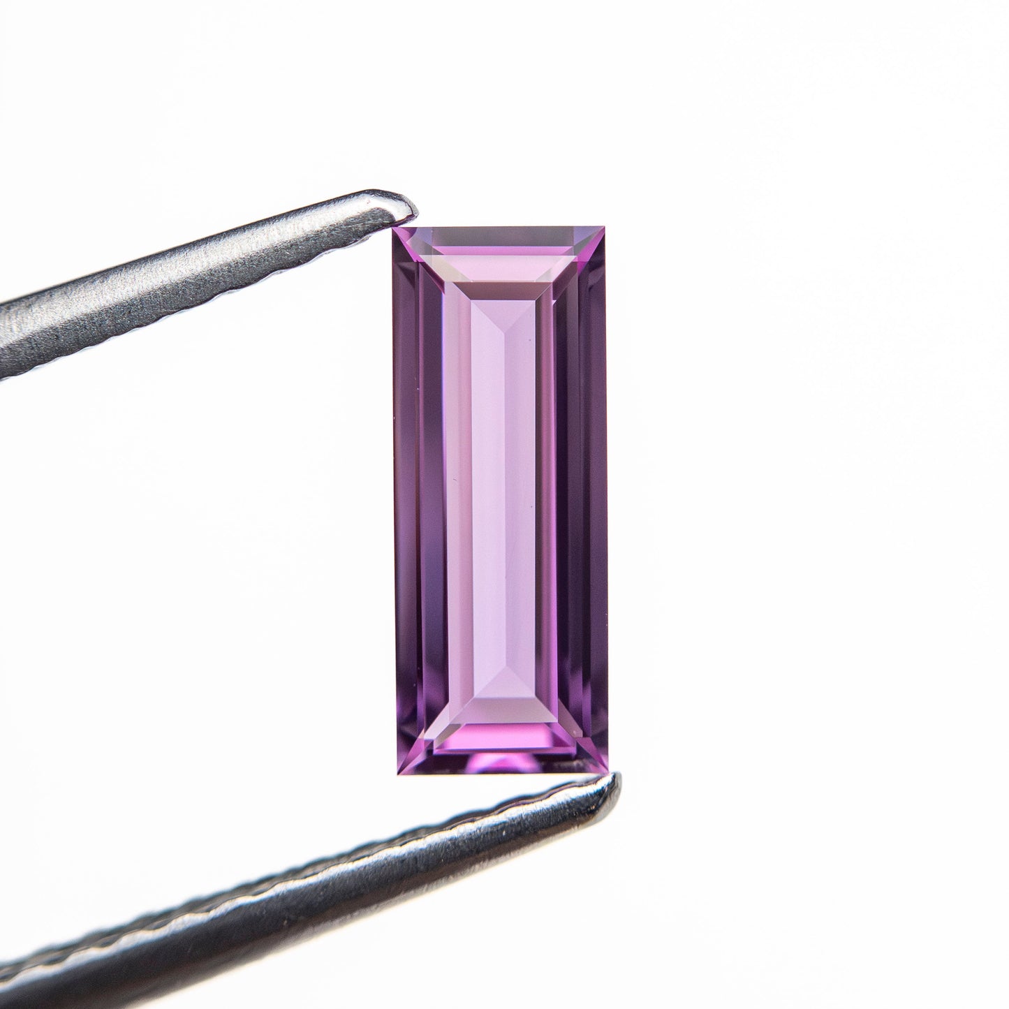 0.65ct 8.81x3.41x1.88mm Baguette Step Cut Sapphire 27721-07