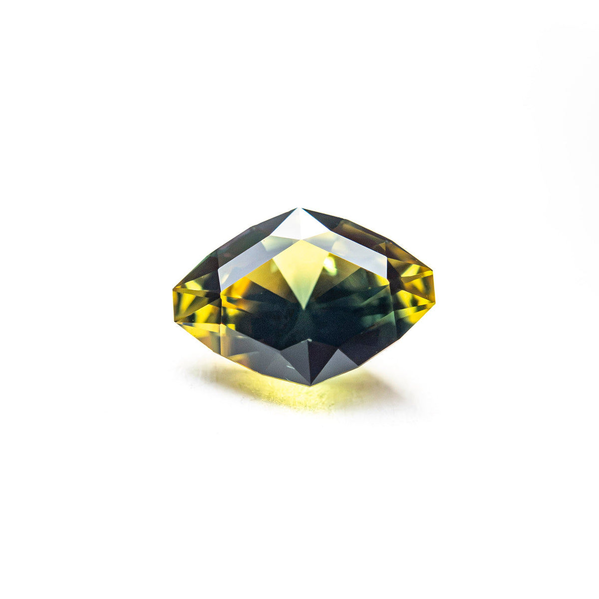 1.02ct 7.35x5.15x3.94mm Geo Marquise Brilliant Sapphire 27766-14