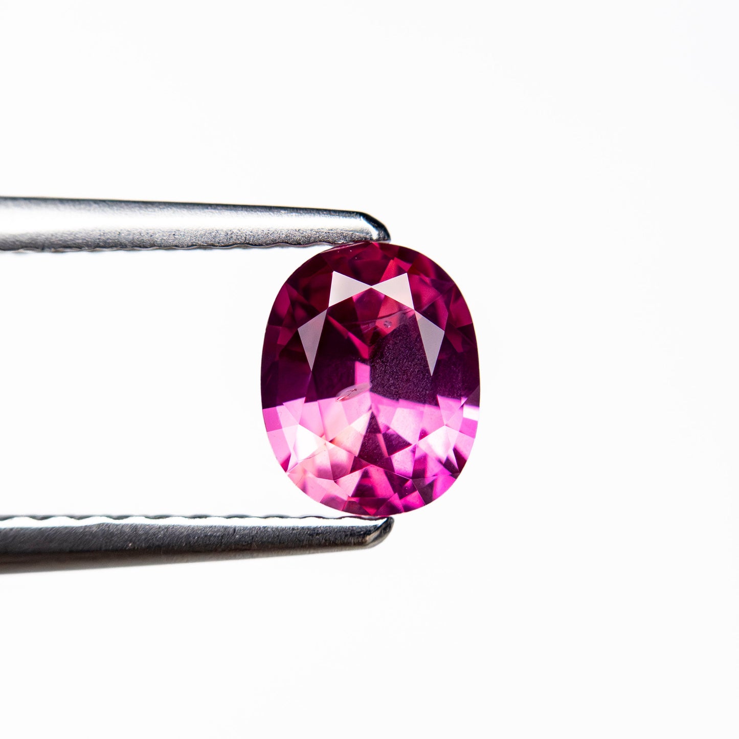 0.78ct 6.04x4.87x3.17mm Oval Brilliant Sapphire 27955-02