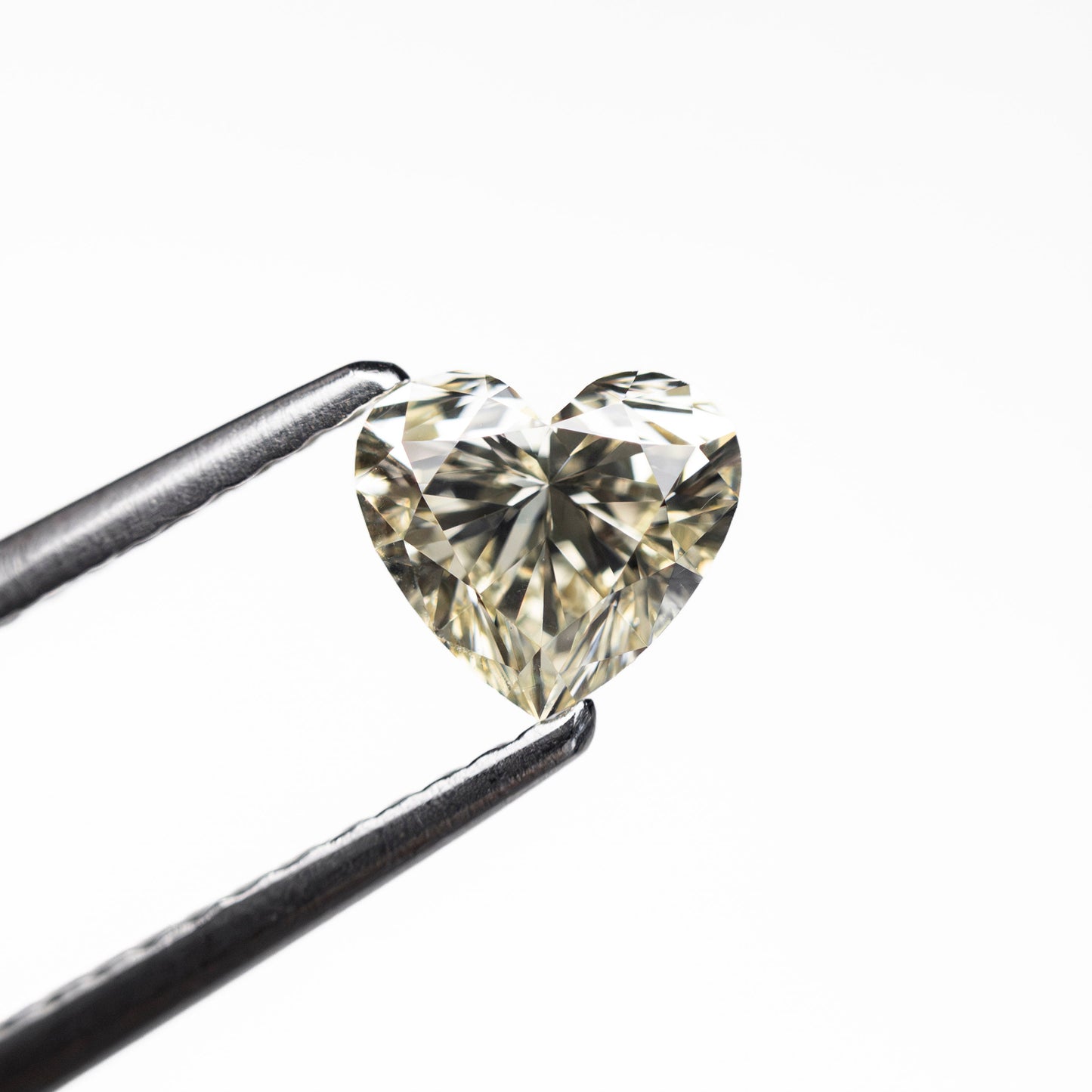 0.65ct 5.27x5.87x3.61mm VS2 U-V Heart Brilliant 🇨🇦 28000-01
