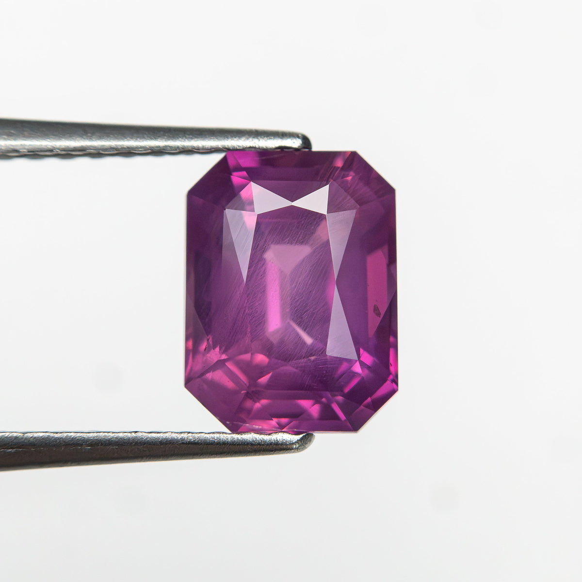 2.12ct 7.91x5.95x4.62mm Cut Corner Rectangle Brilliant Sapphire 28212-01